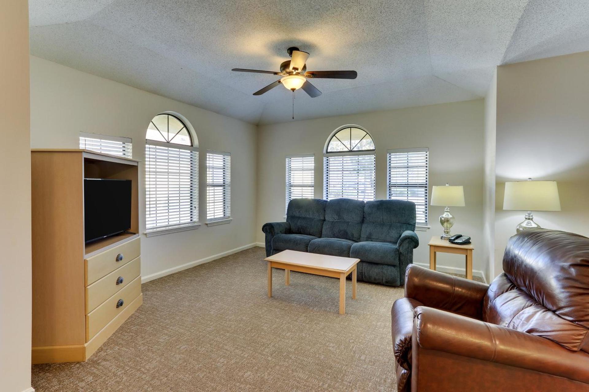 Mariners Suites - Kingsland photo 18