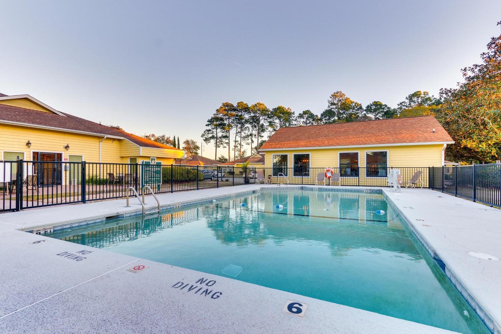 Mariners Suites - Kingsland photo 28