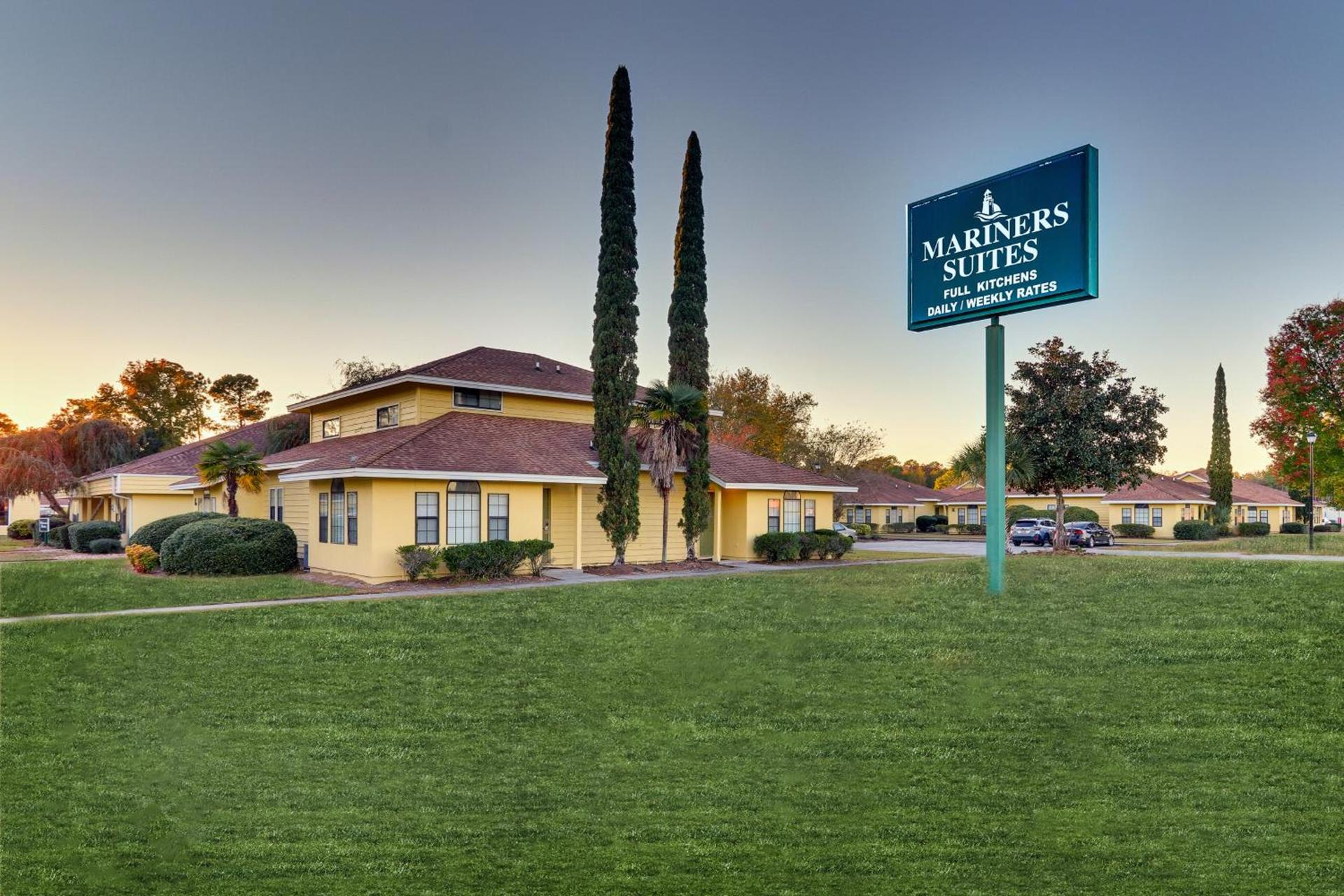 Mariners Suites - Kingsland photo 2