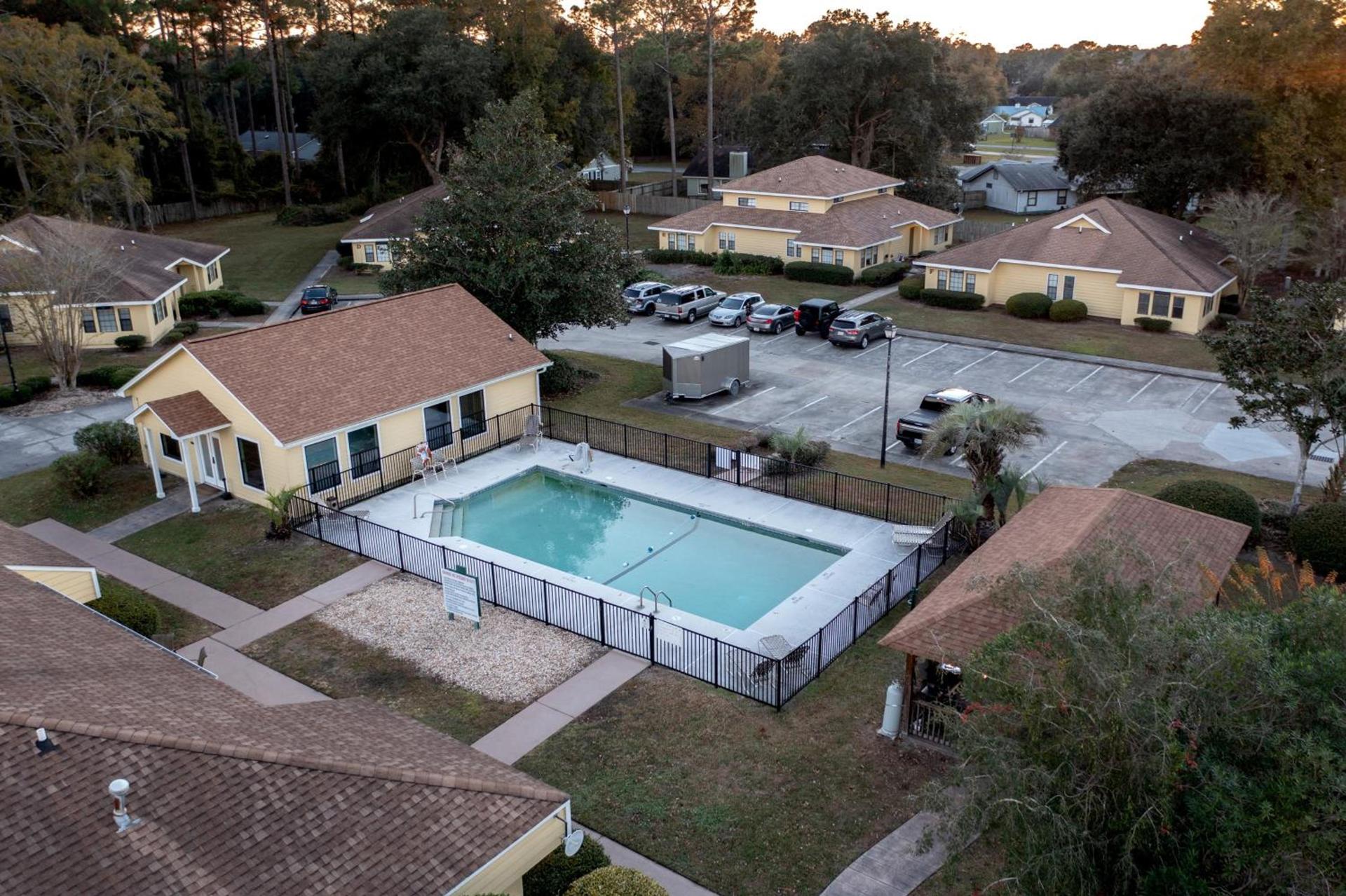 Mariners Suites - Kingsland photo 39