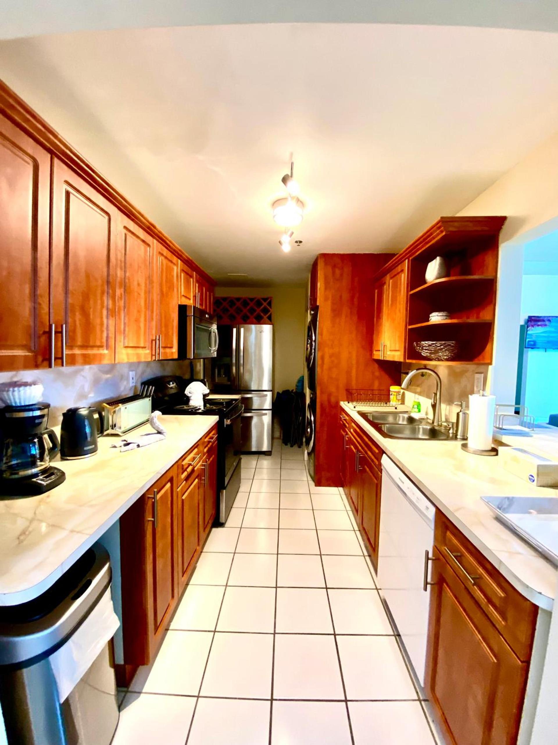 Castle Beach Resort Condo - Panoramic Large Penthouse or Deluxe 1 BR Direct Ocean View and beach access- Updated-Free parking- photo 11