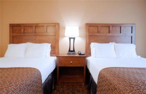 Holiday Inn Express Hotel & Suites Mount Airy by IHG photo 2