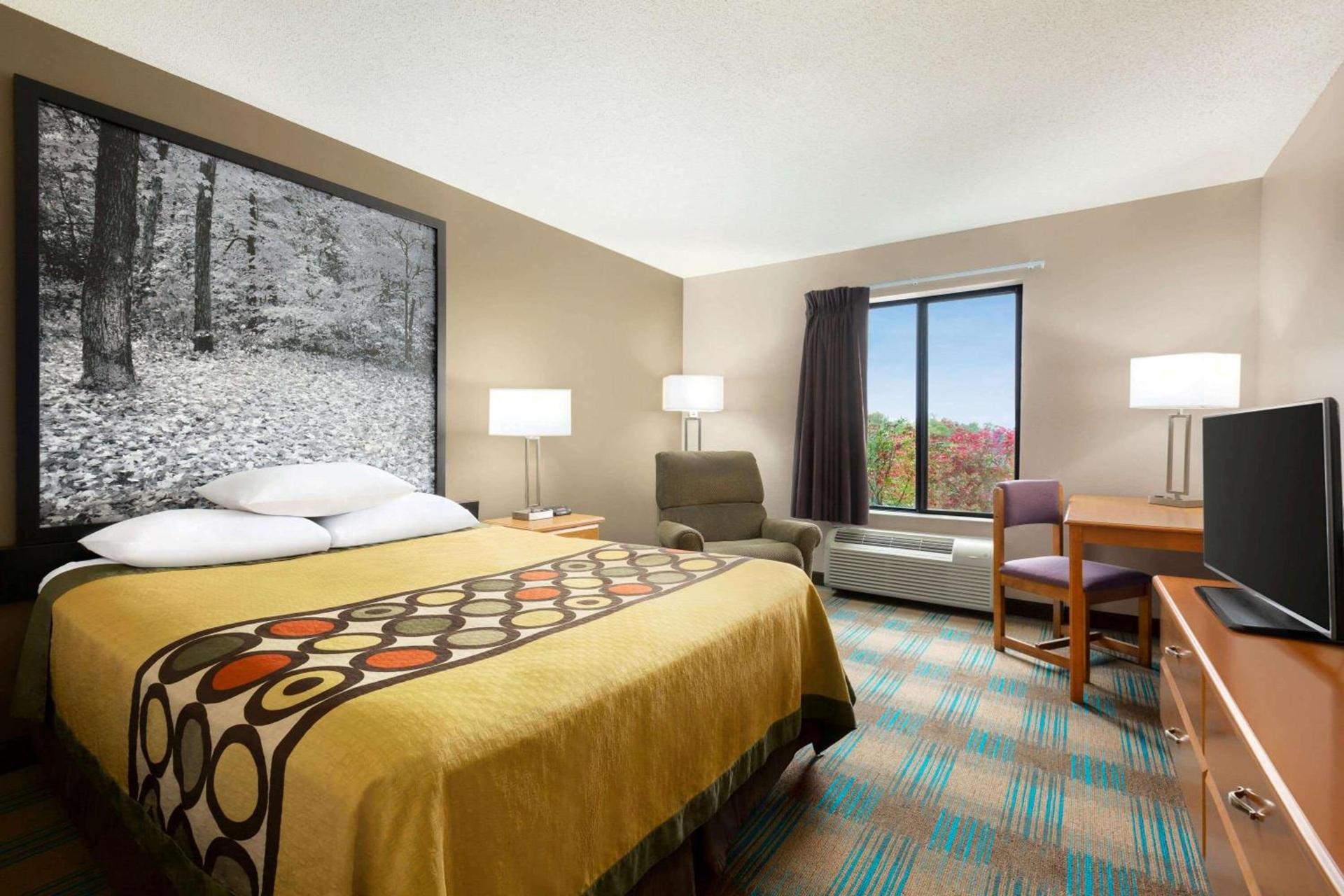 Super 8 by Wyndham Hannibal photo 13