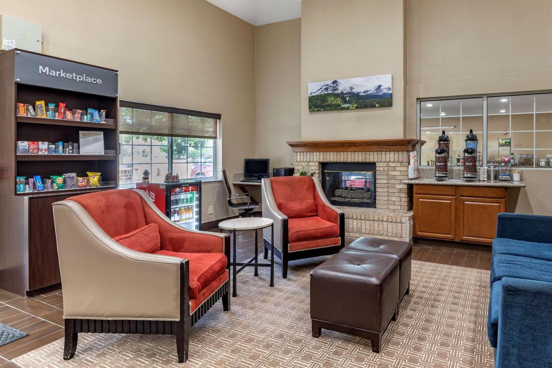 Comfort Suites Fort Collins Near University photo 3