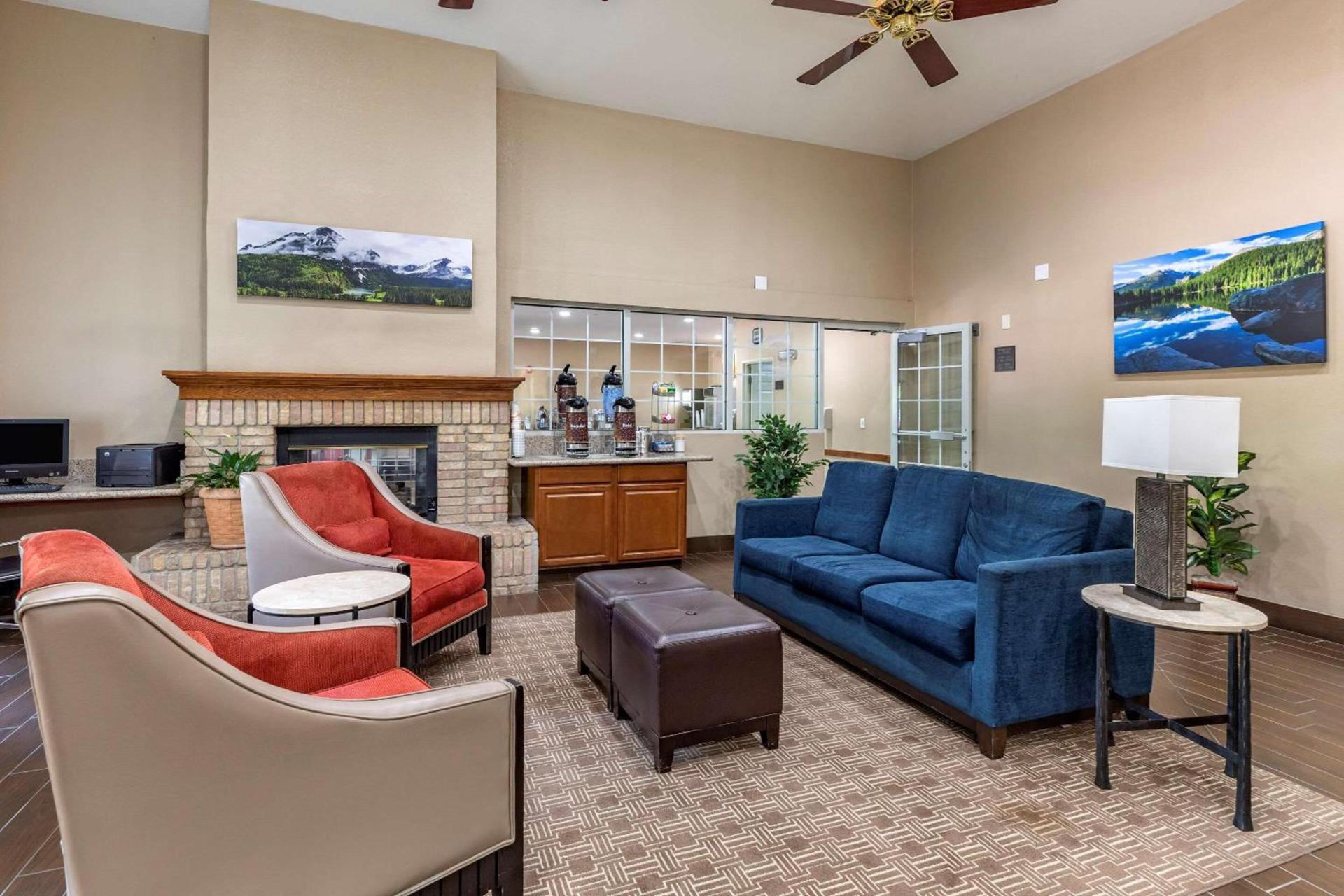 Comfort Suites Fort Collins Near University photo 4