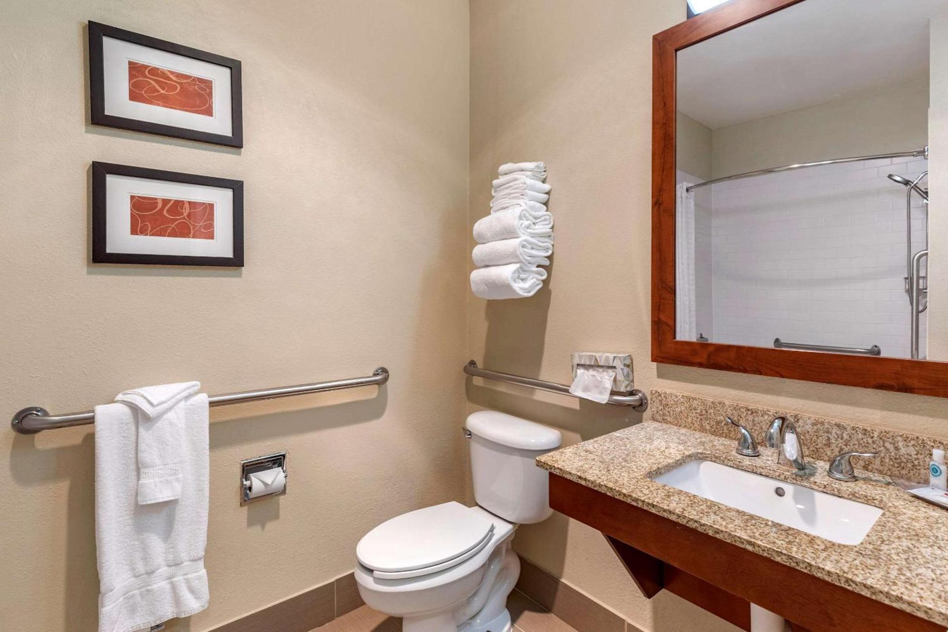 Comfort Suites Fort Collins Near University photo 7