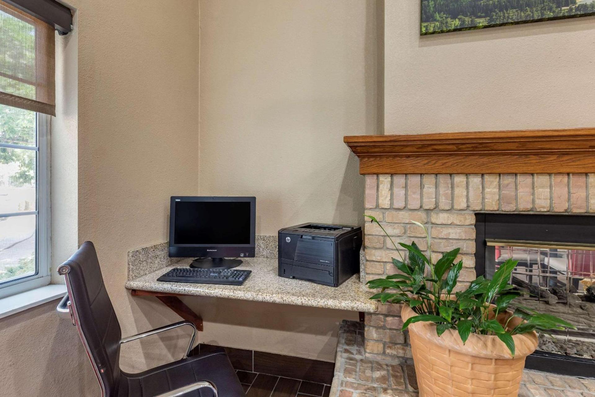 Comfort Suites Fort Collins Near University photo 21