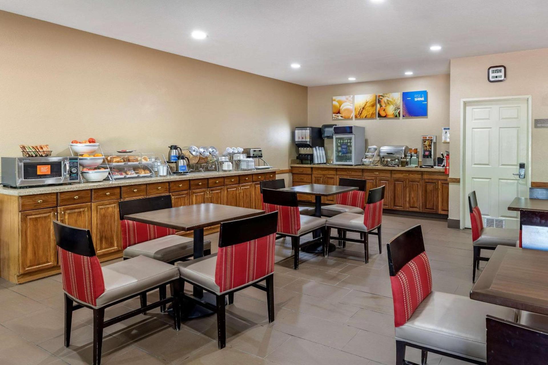 Comfort Suites Fort Collins Near University photo 24
