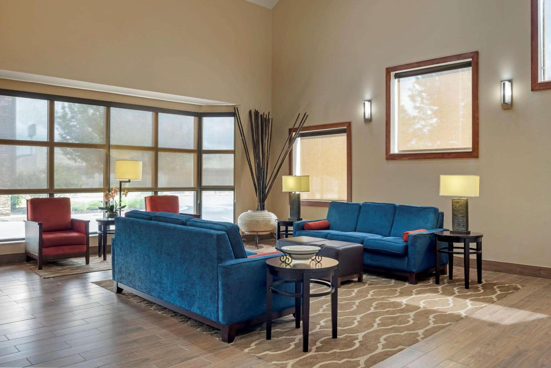 Comfort Inn University Area photo 7