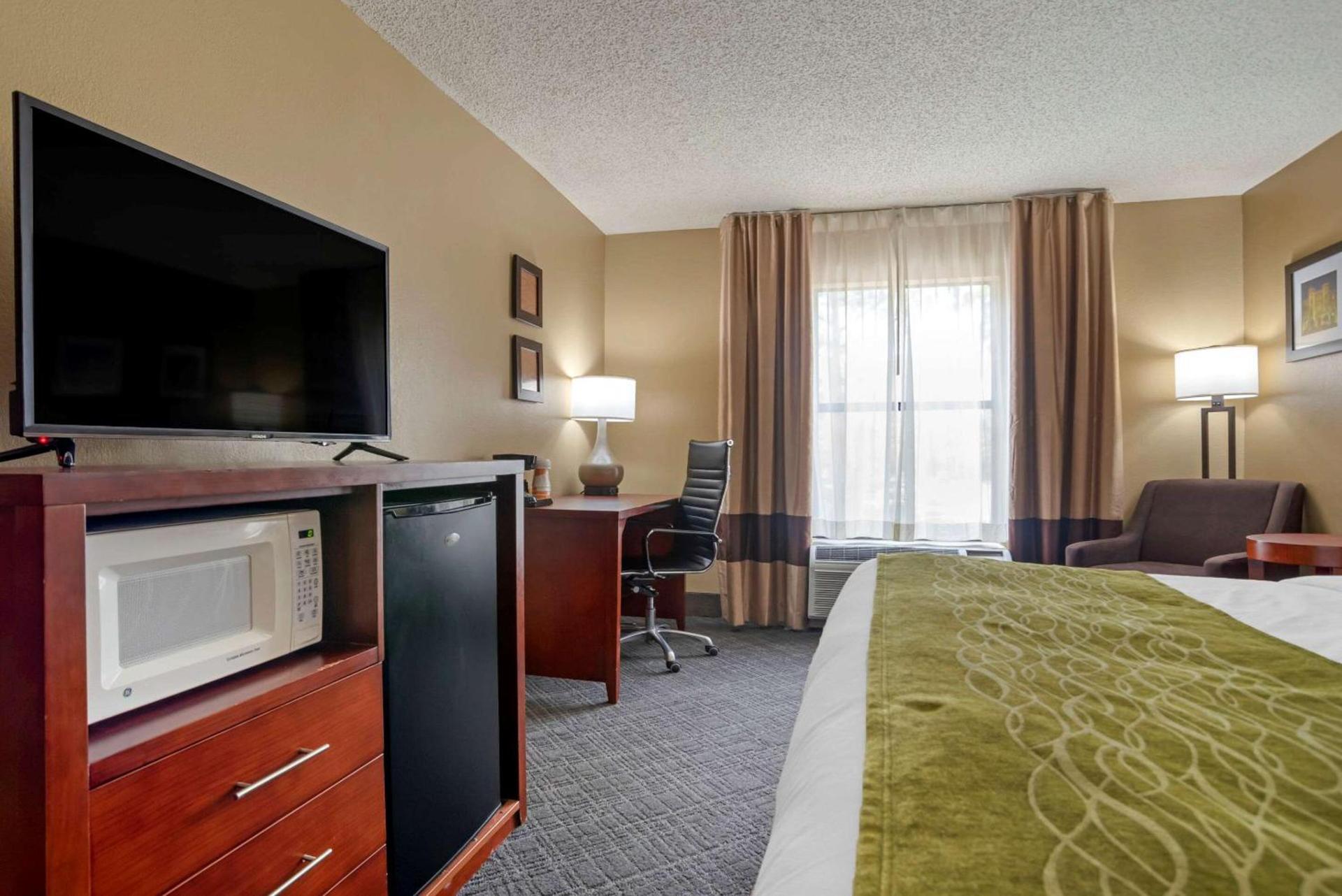 Comfort Inn University Area photo 11