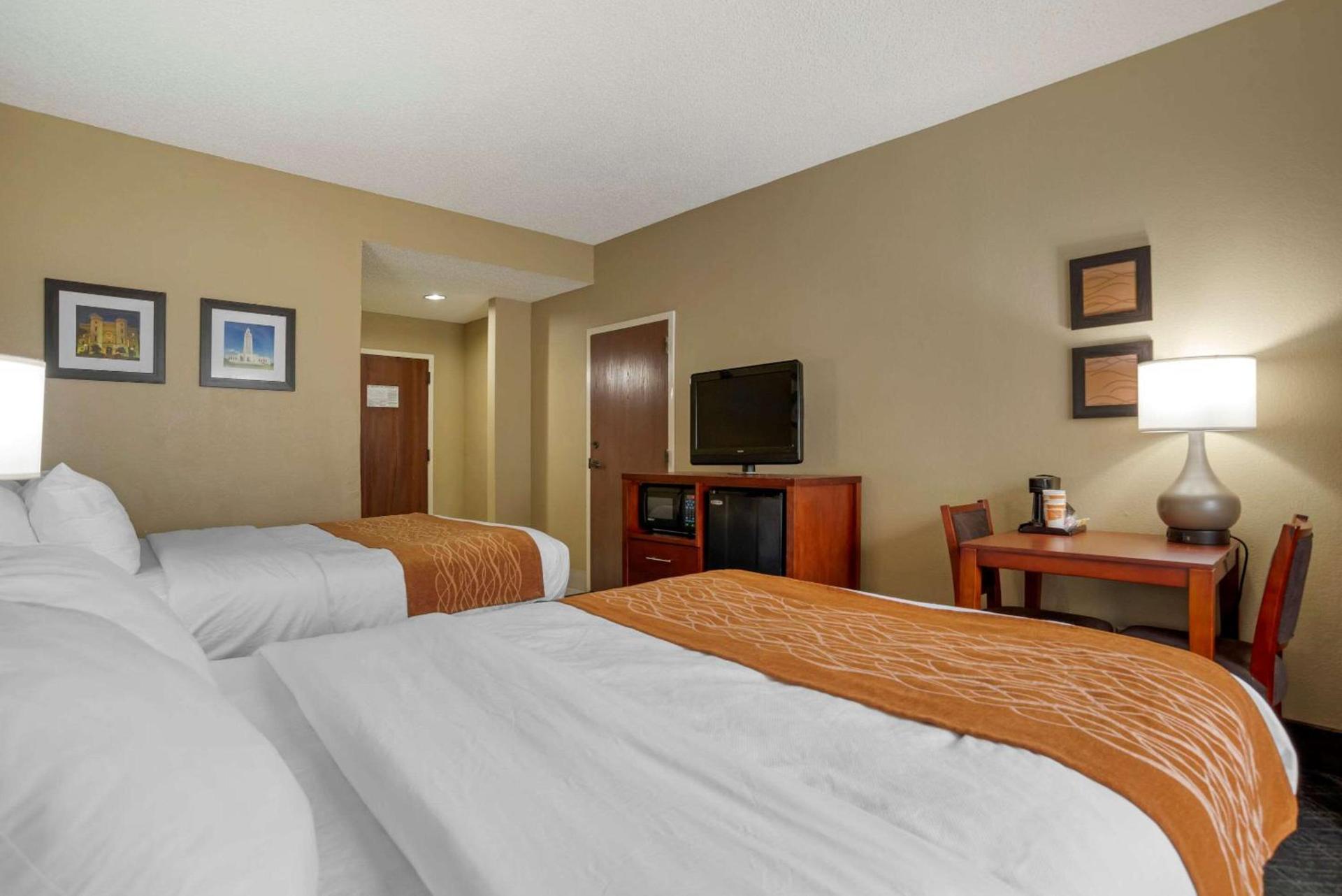 Comfort Inn University Area photo 19