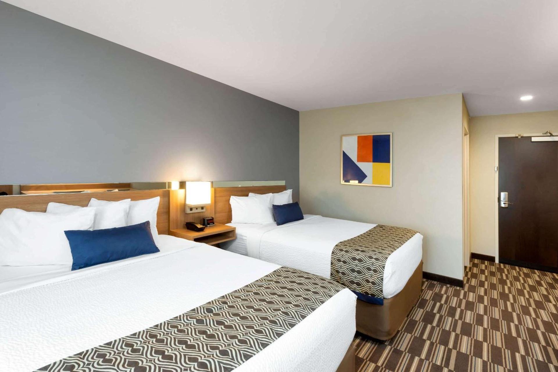 Microtel Inn & Suites by Wyndham Warsaw photo 10