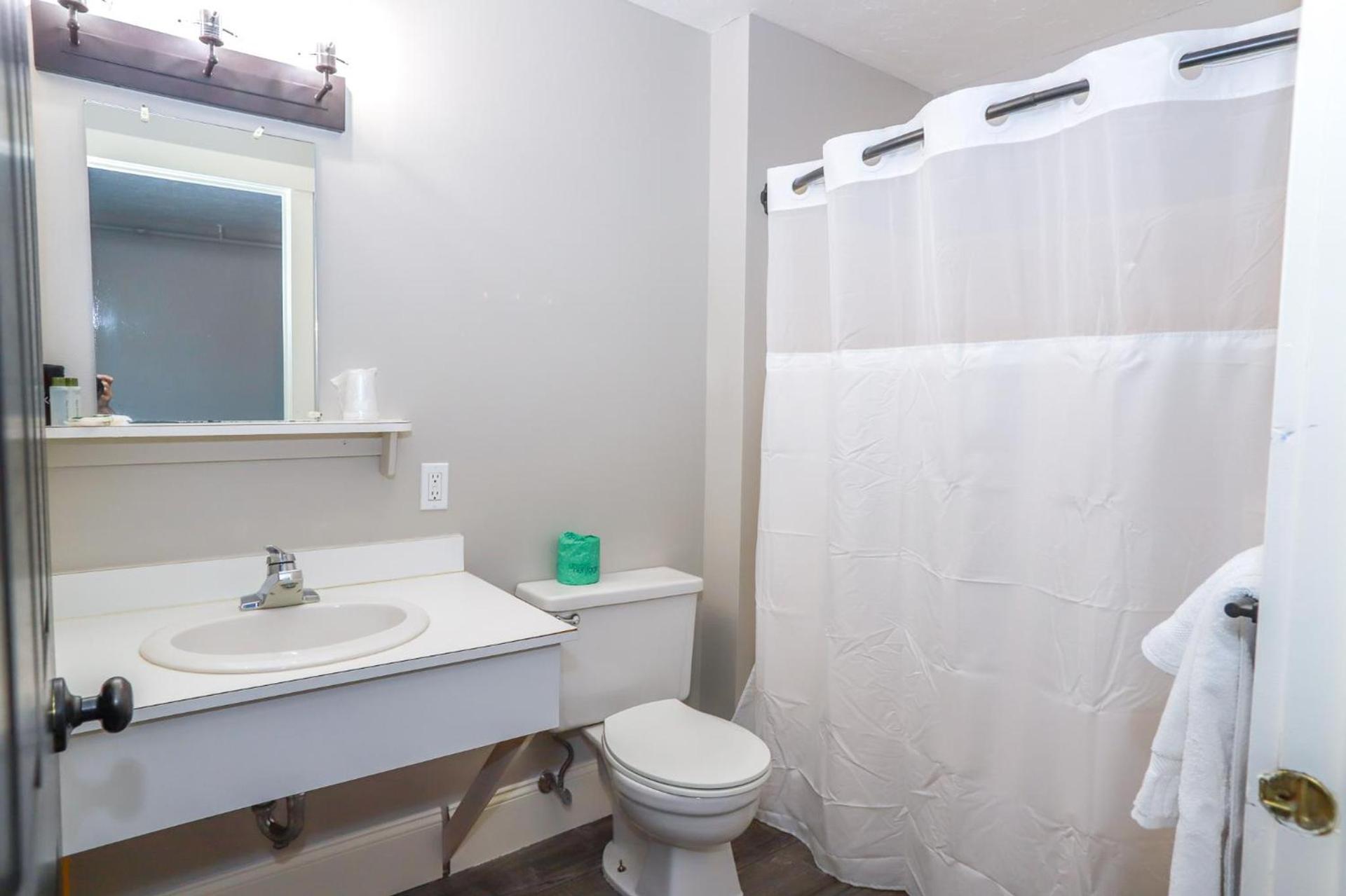 Gunstock Inn & Suites photo 16