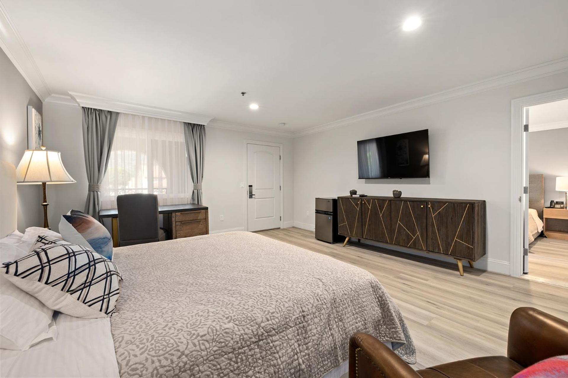 Hotel Huntington photo 47
