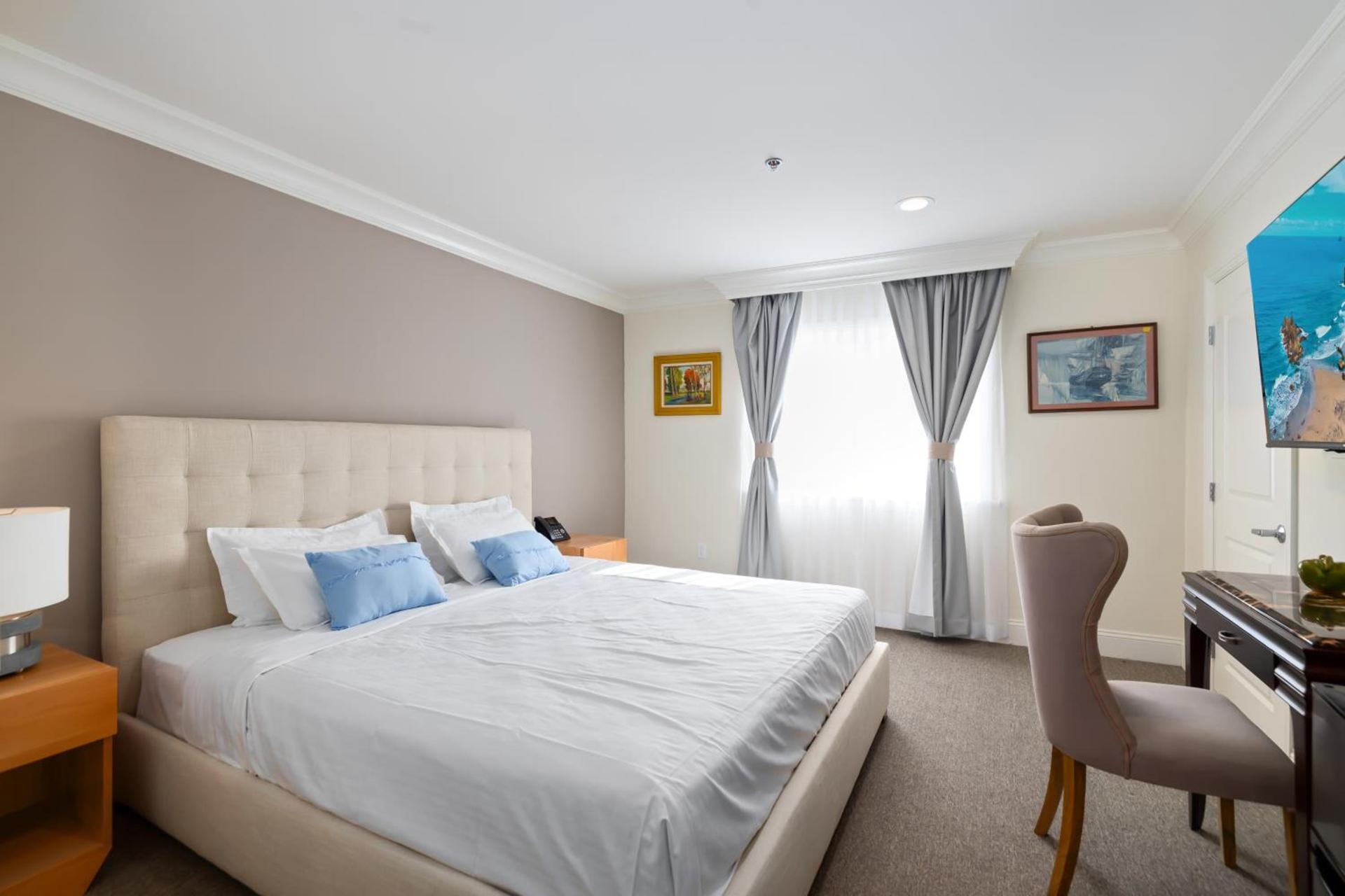 Hotel Huntington photo 50