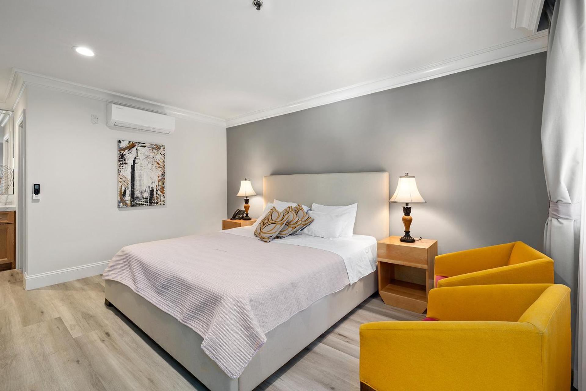 Hotel Huntington photo 69