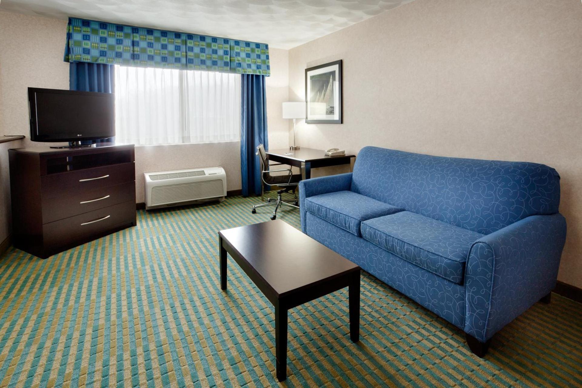 Holiday Inn Express & Suites Smithfield - Providence by IHG photo 38