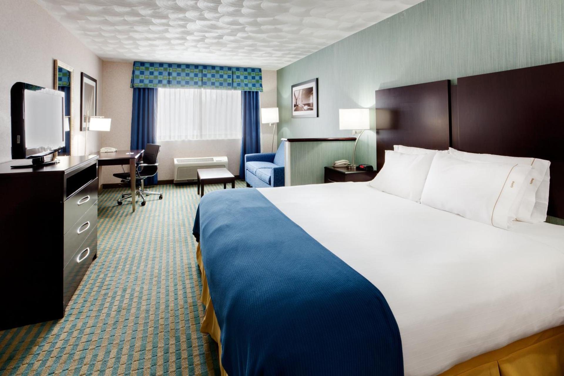 Holiday Inn Express & Suites Smithfield - Providence by IHG photo 35