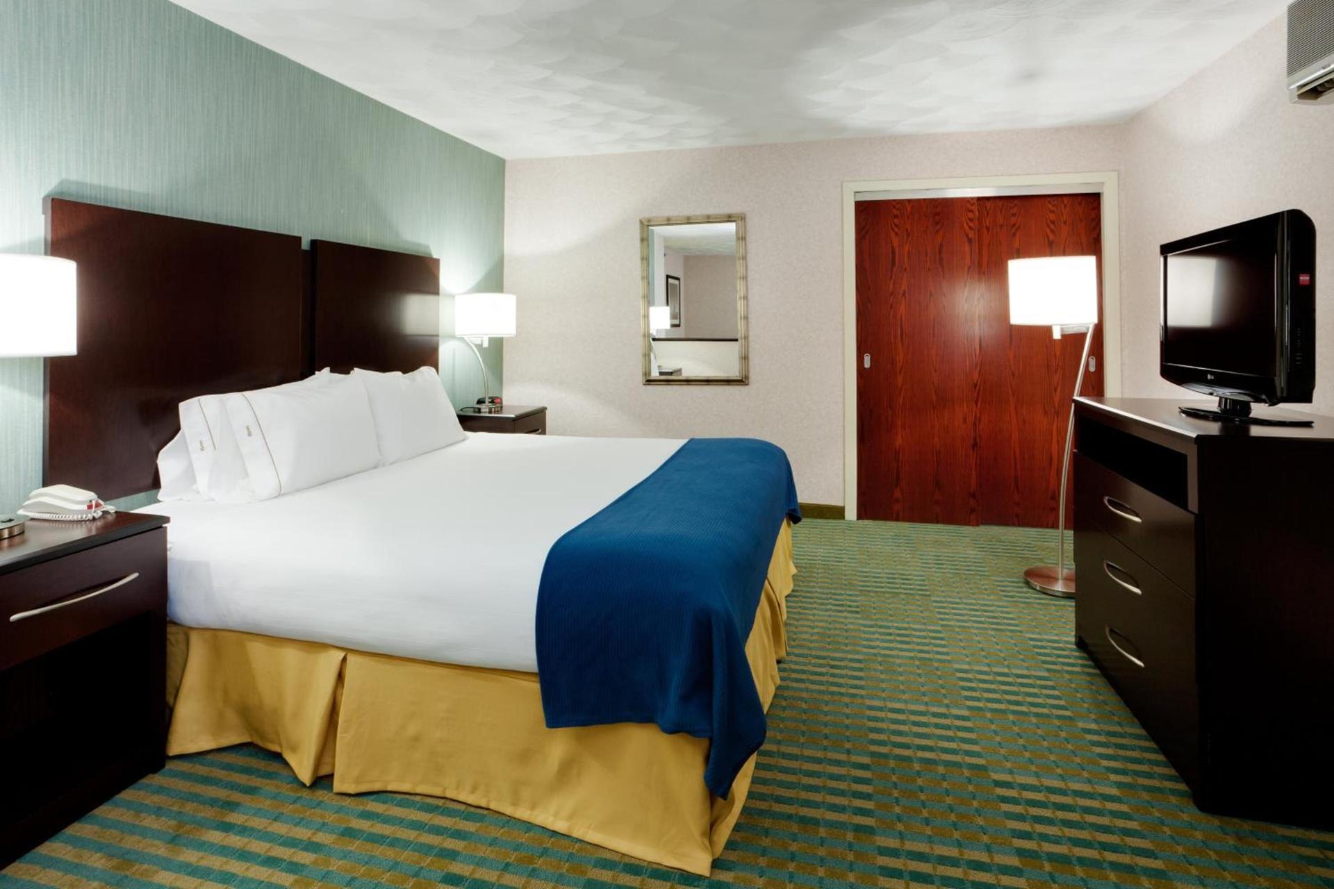 Holiday Inn Express & Suites Smithfield - Providence by IHG photo 13
