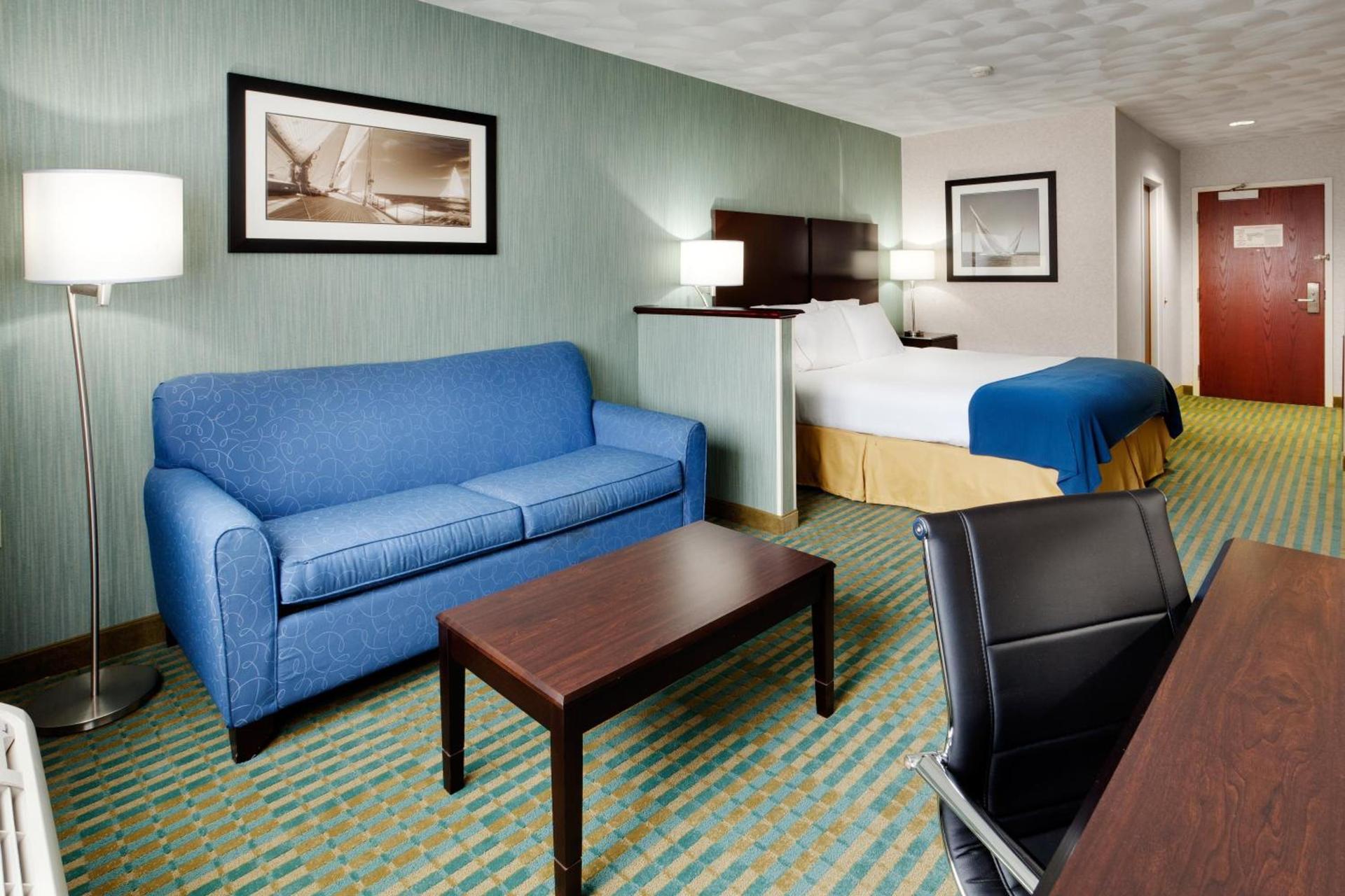 Holiday Inn Express & Suites Smithfield - Providence by IHG photo 23