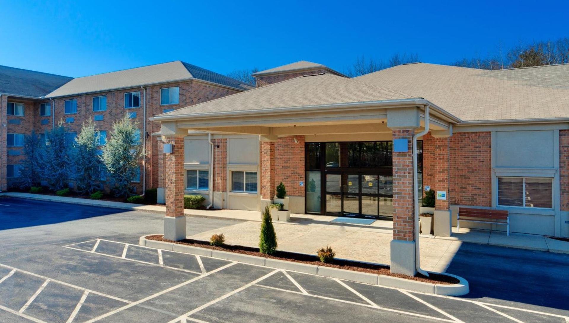 Holiday Inn Express & Suites Smithfield - Providence by IHG photo 34