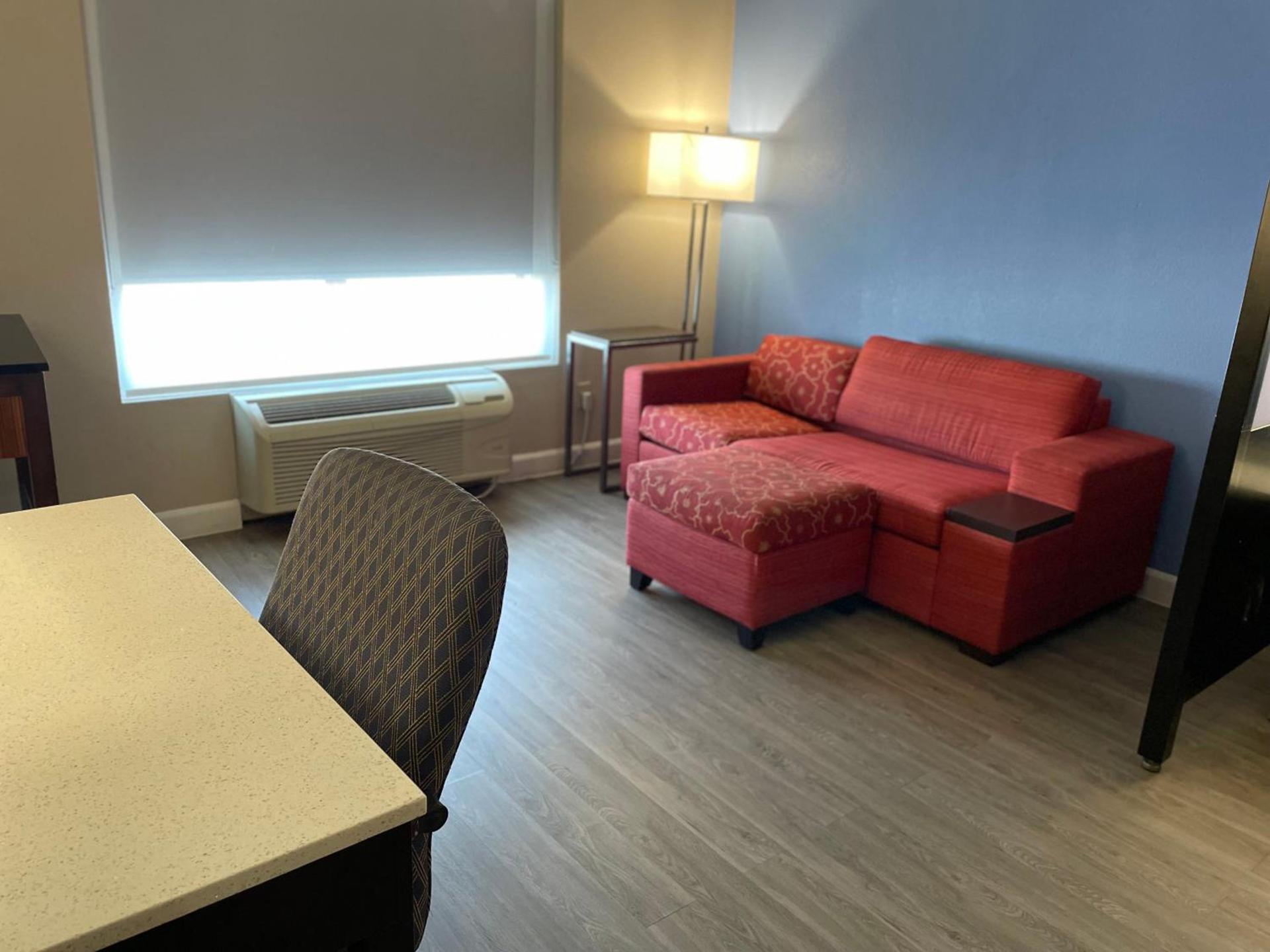 Clarion Pointe Atlanta Airport College Park photo 44