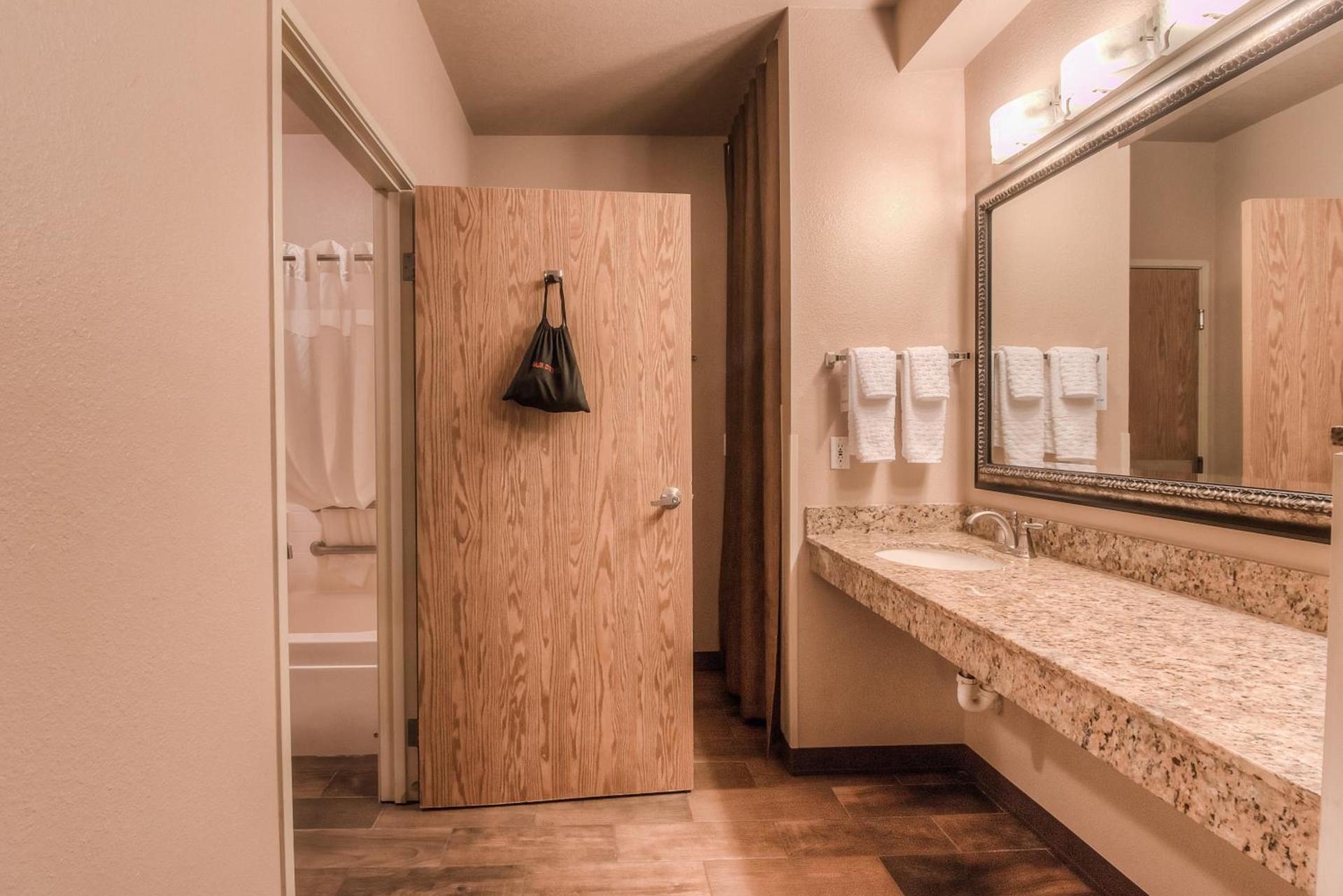 Best Western Plus Yakima Hotel photo 71