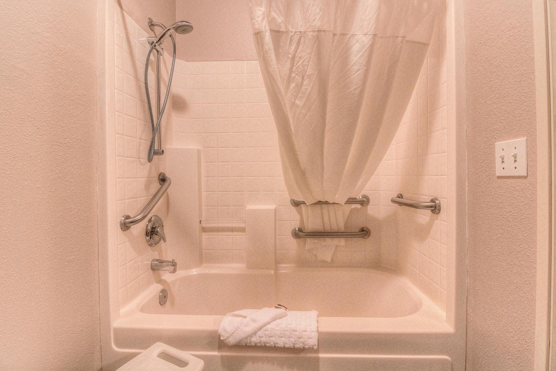 Best Western Plus Yakima Hotel photo 75