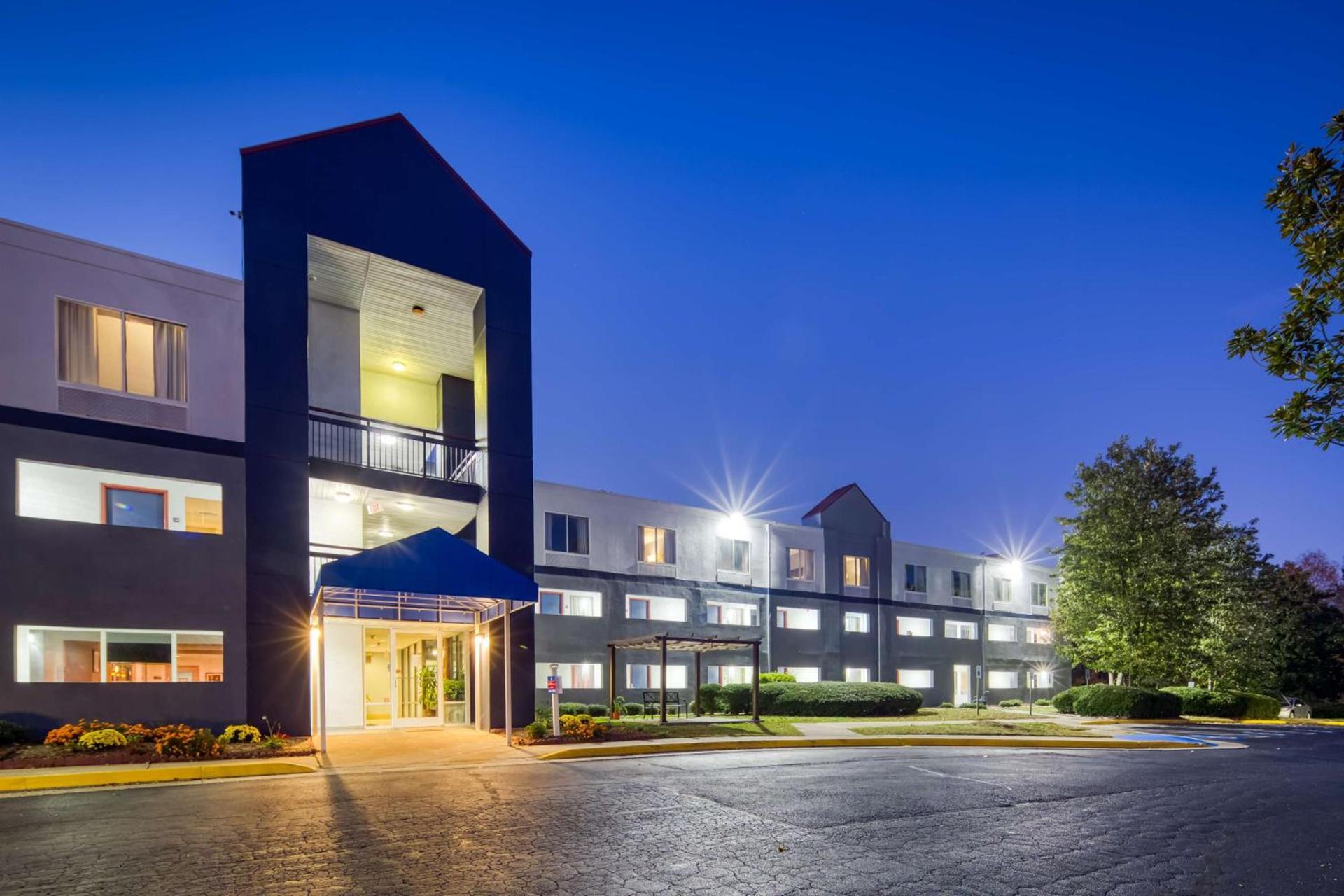SureStay Plus Hotel by Best Western Durham Medical Center photo 1