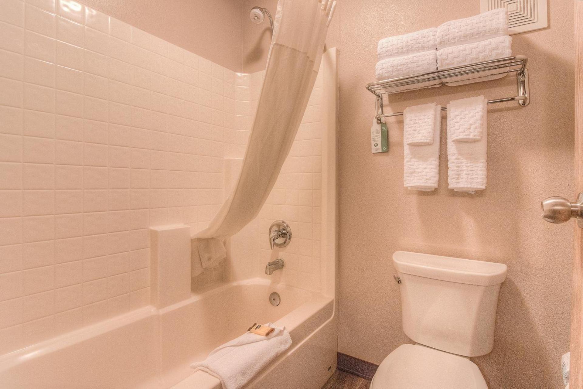 Best Western Plus Yakima Hotel photo 80