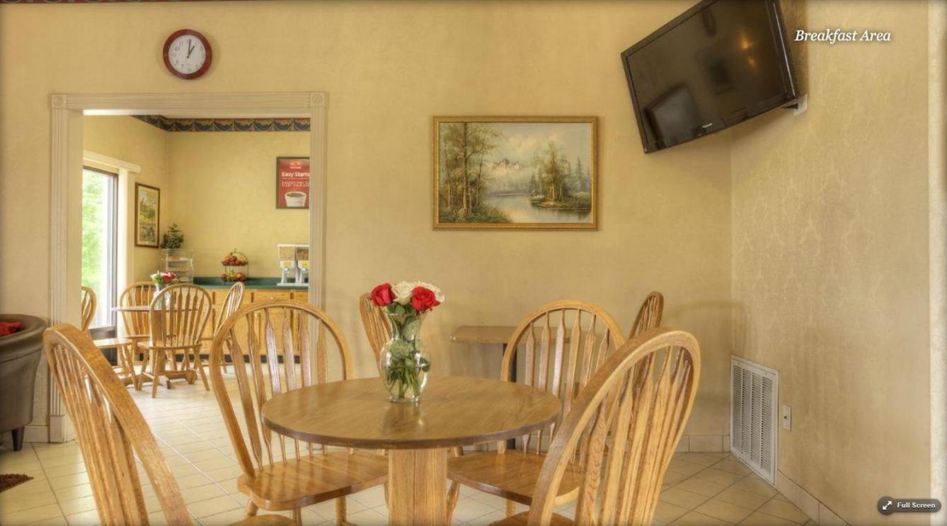 Econo Lodge photo 10