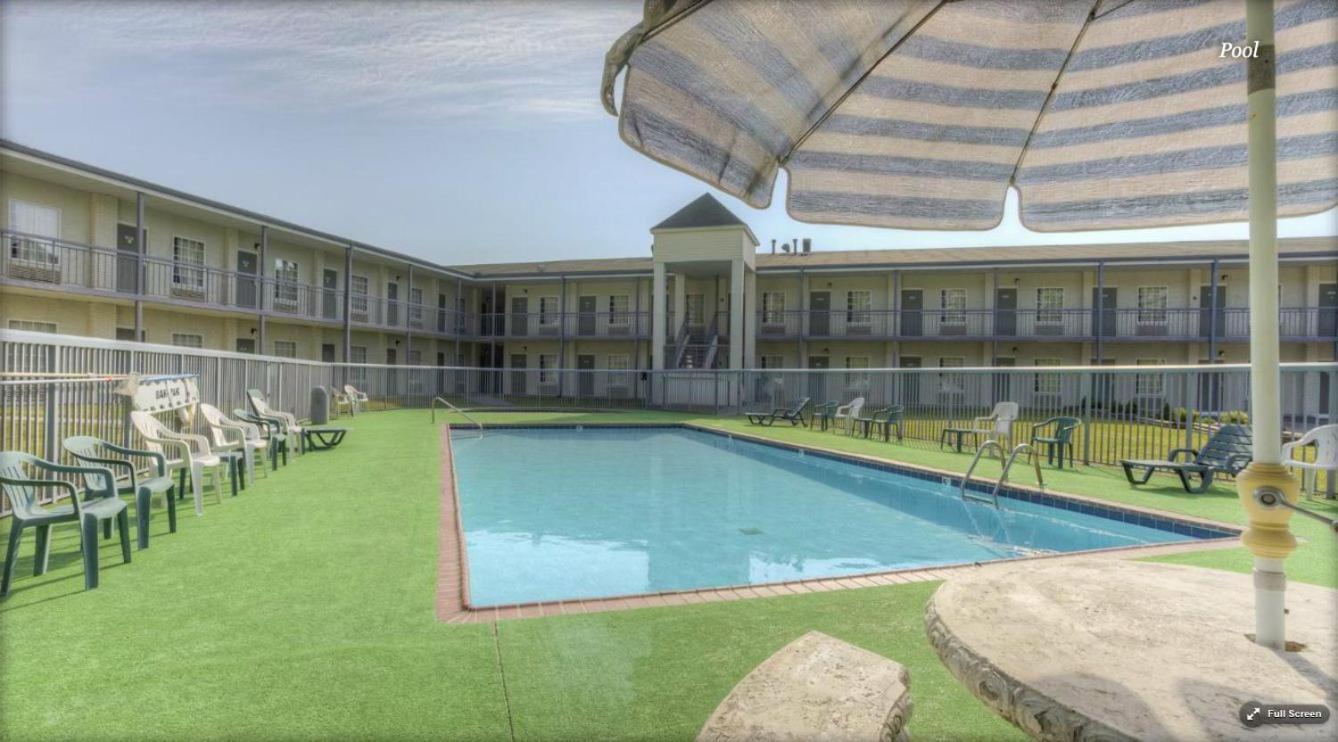 Econo Lodge photo 7