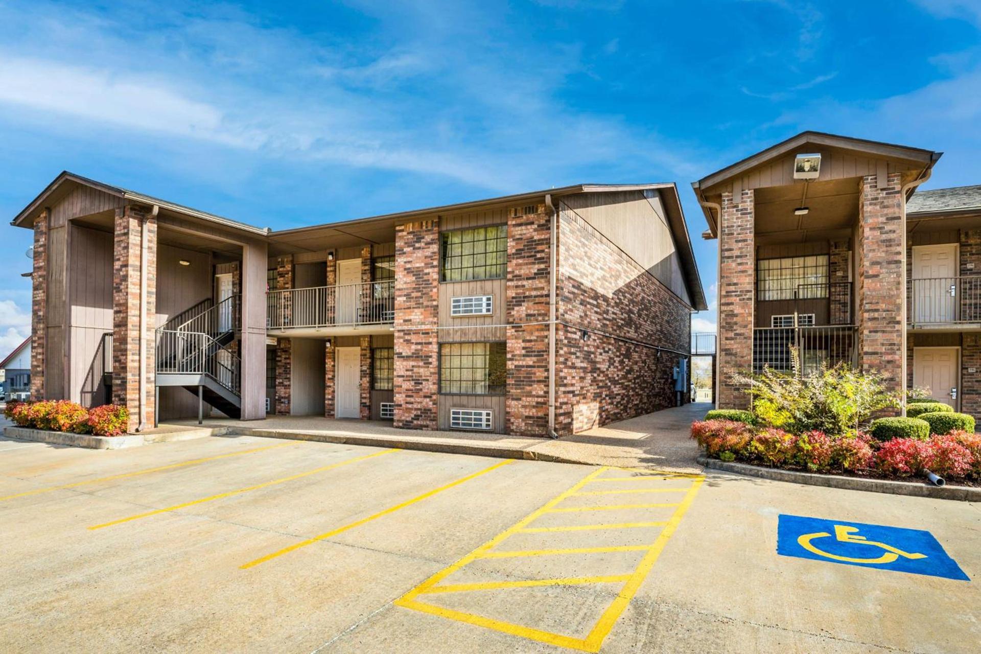 SureStay Plus Hotel by Best Western Poteau photo 25