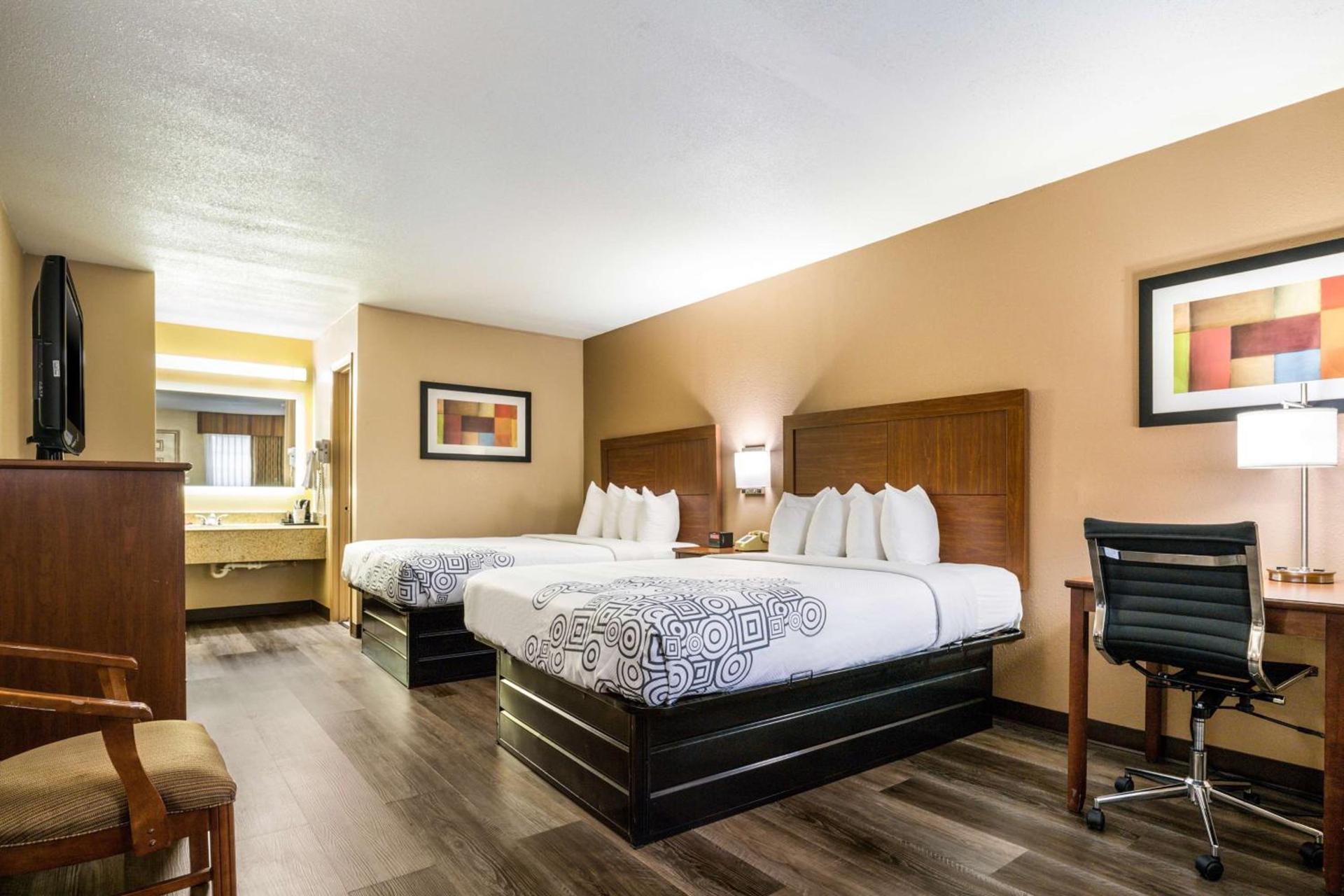 SureStay Plus Hotel by Best Western Poteau photo 12