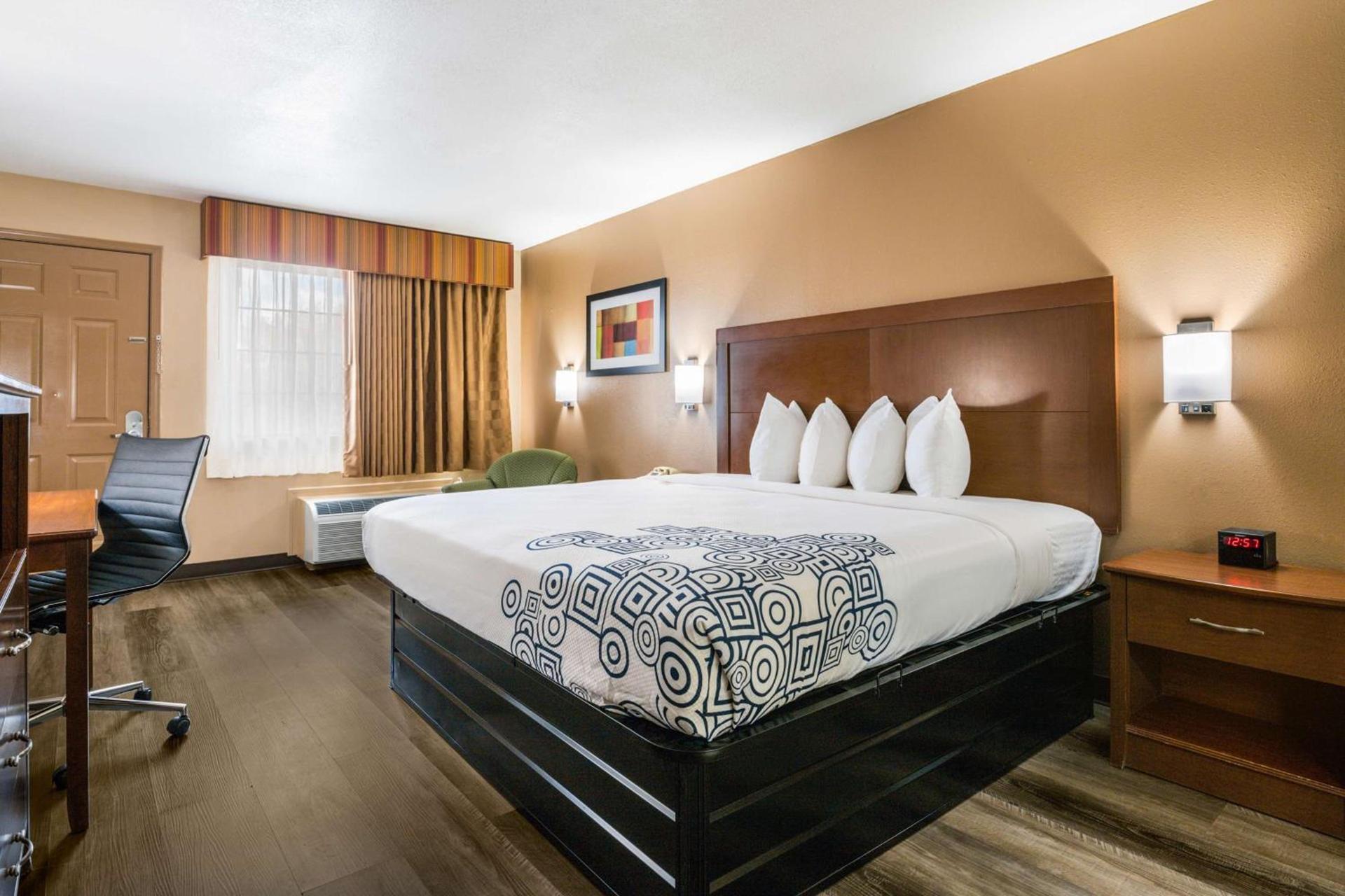 SureStay Plus Hotel by Best Western Poteau photo 20