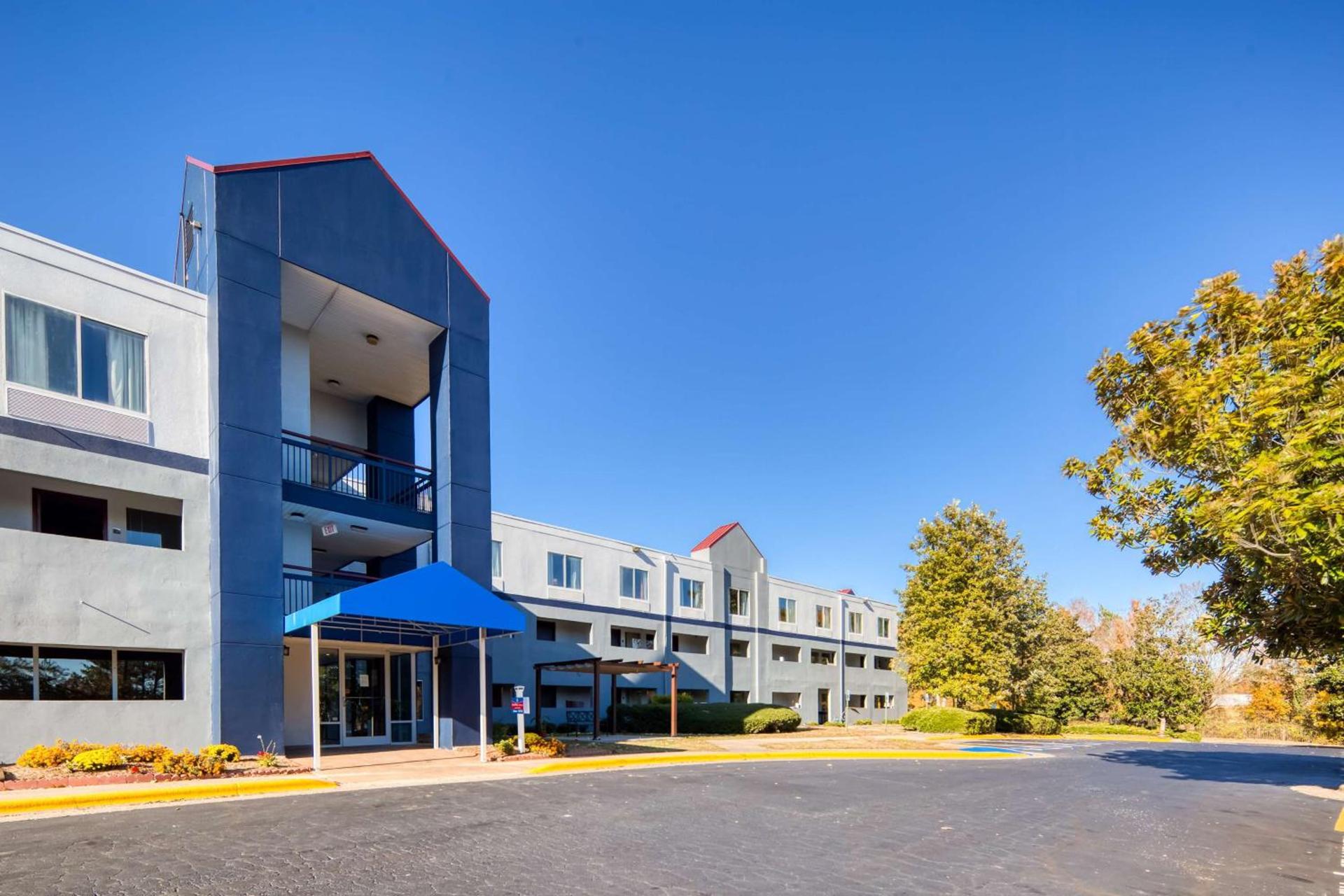 SureStay Plus Hotel by Best Western Durham Medical Center photo 11