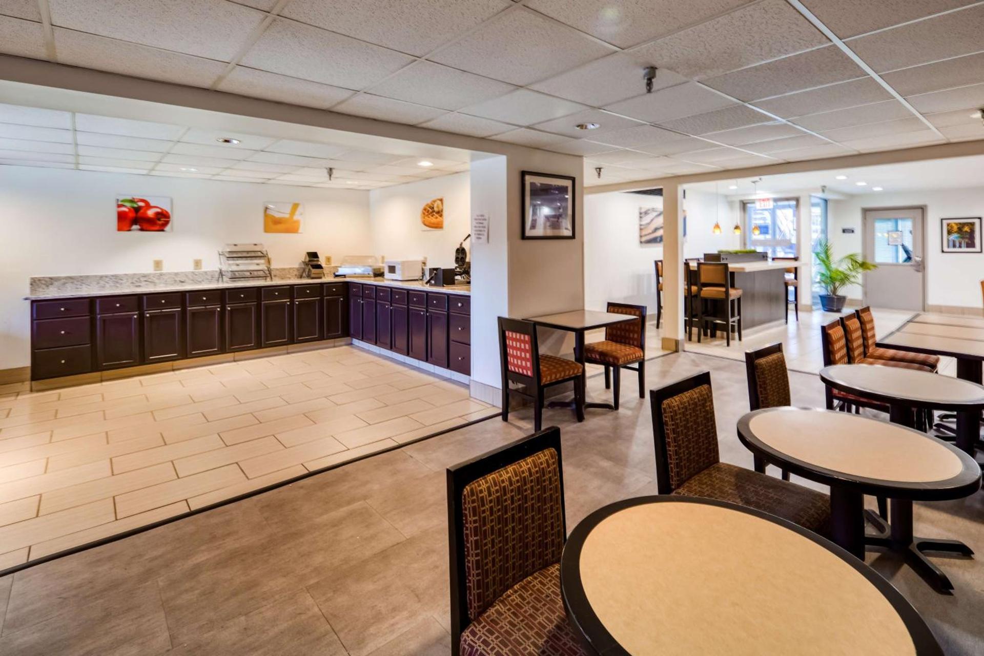 SureStay Plus Hotel by Best Western Durham Medical Center photo 4