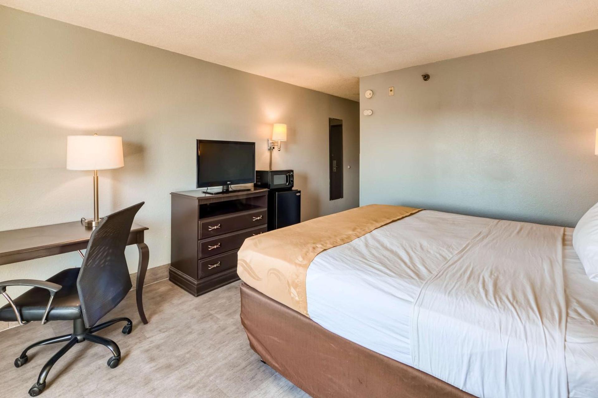 SureStay Plus Hotel by Best Western Durham Medical Center photo 16