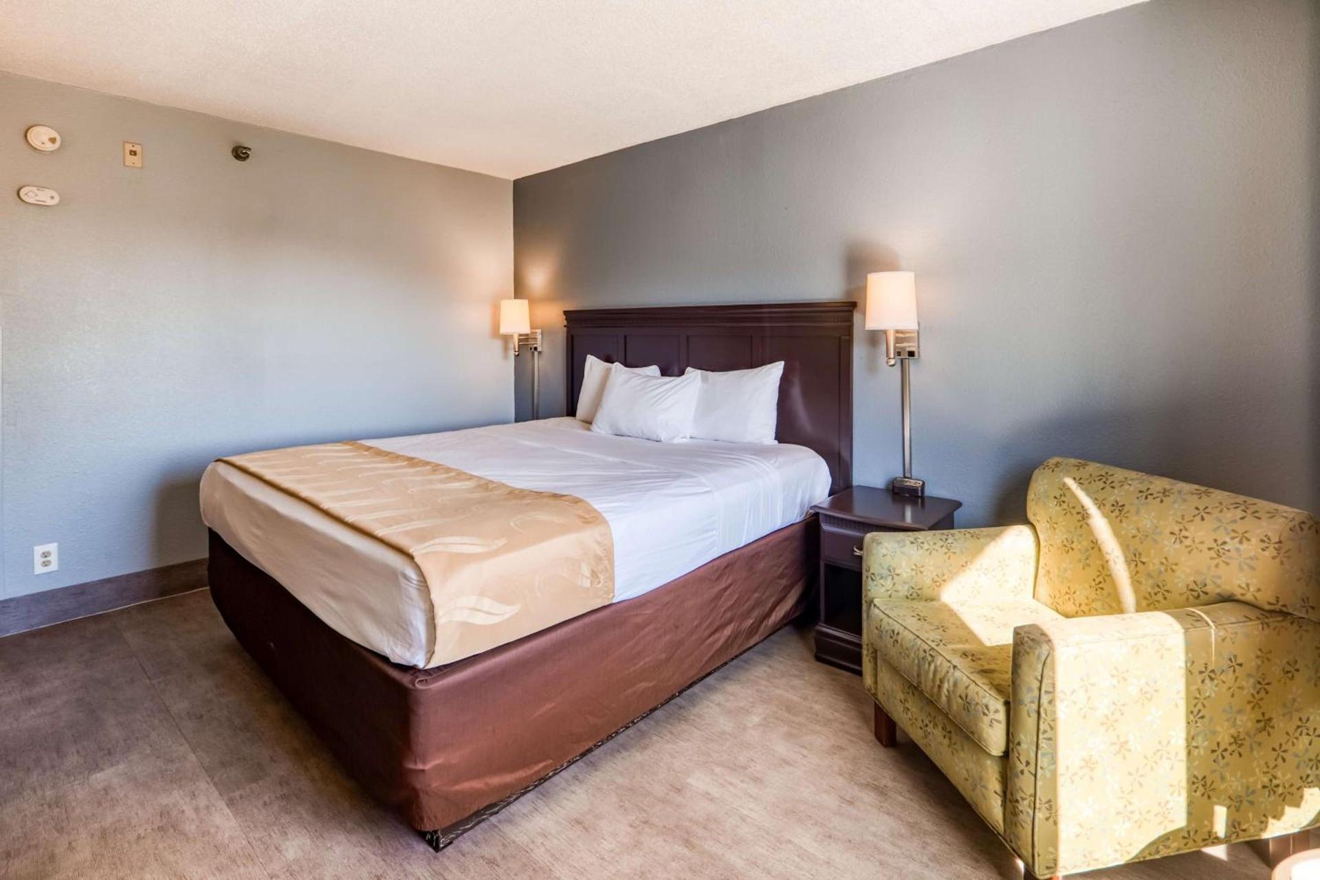 SureStay Plus Hotel by Best Western Durham Medical Center photo 10