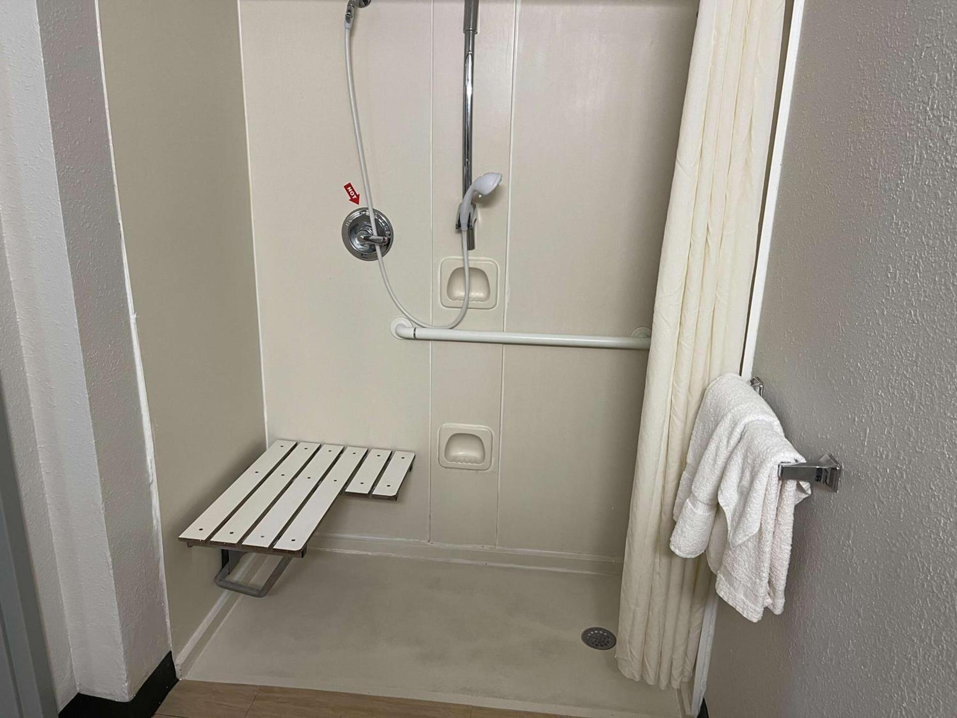 SureStay Plus Hotel by Best Western Durham Medical Center photo 26