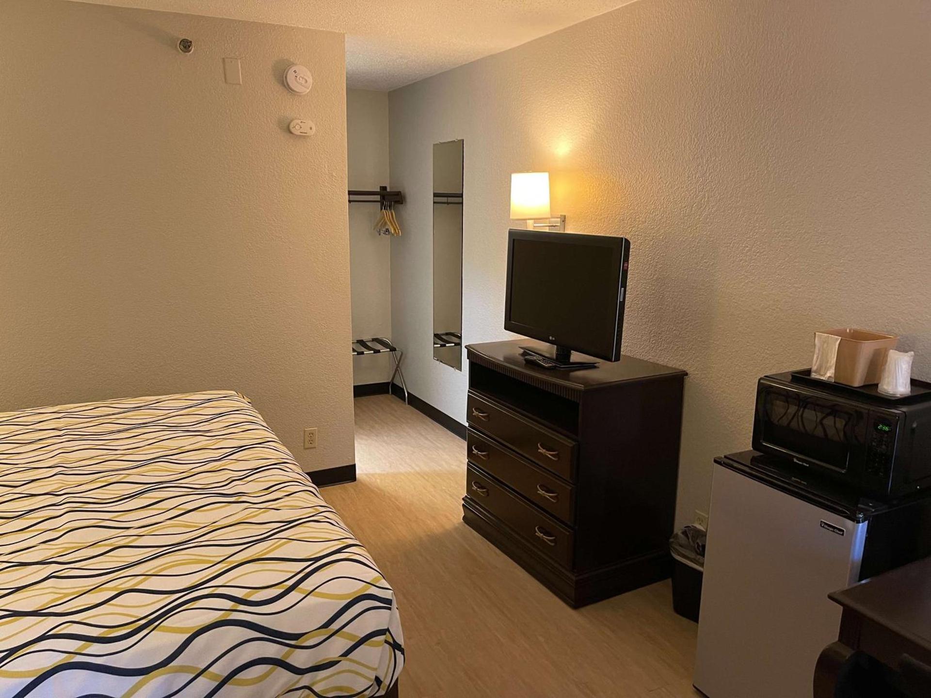 SureStay Plus Hotel by Best Western Durham Medical Center photo 27