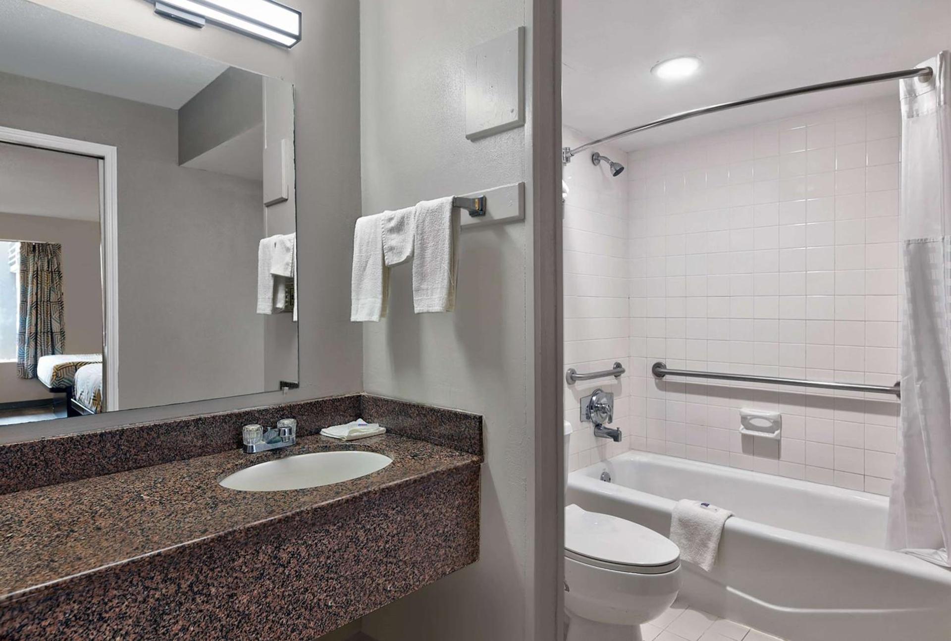 Motel 6 McDonough, GA photo 15