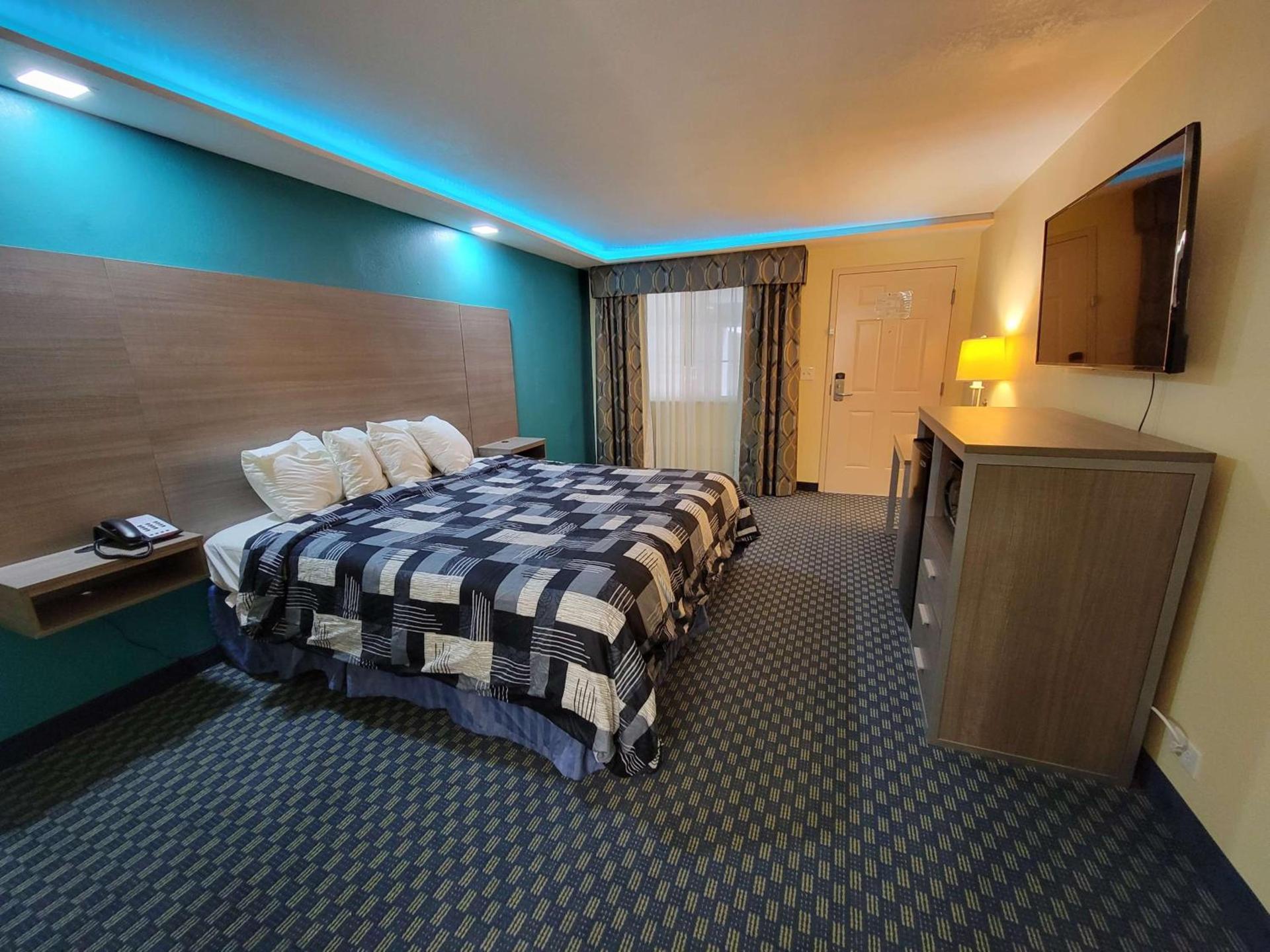 SureStay Plus Hotel by Best Western Odessa photo 2