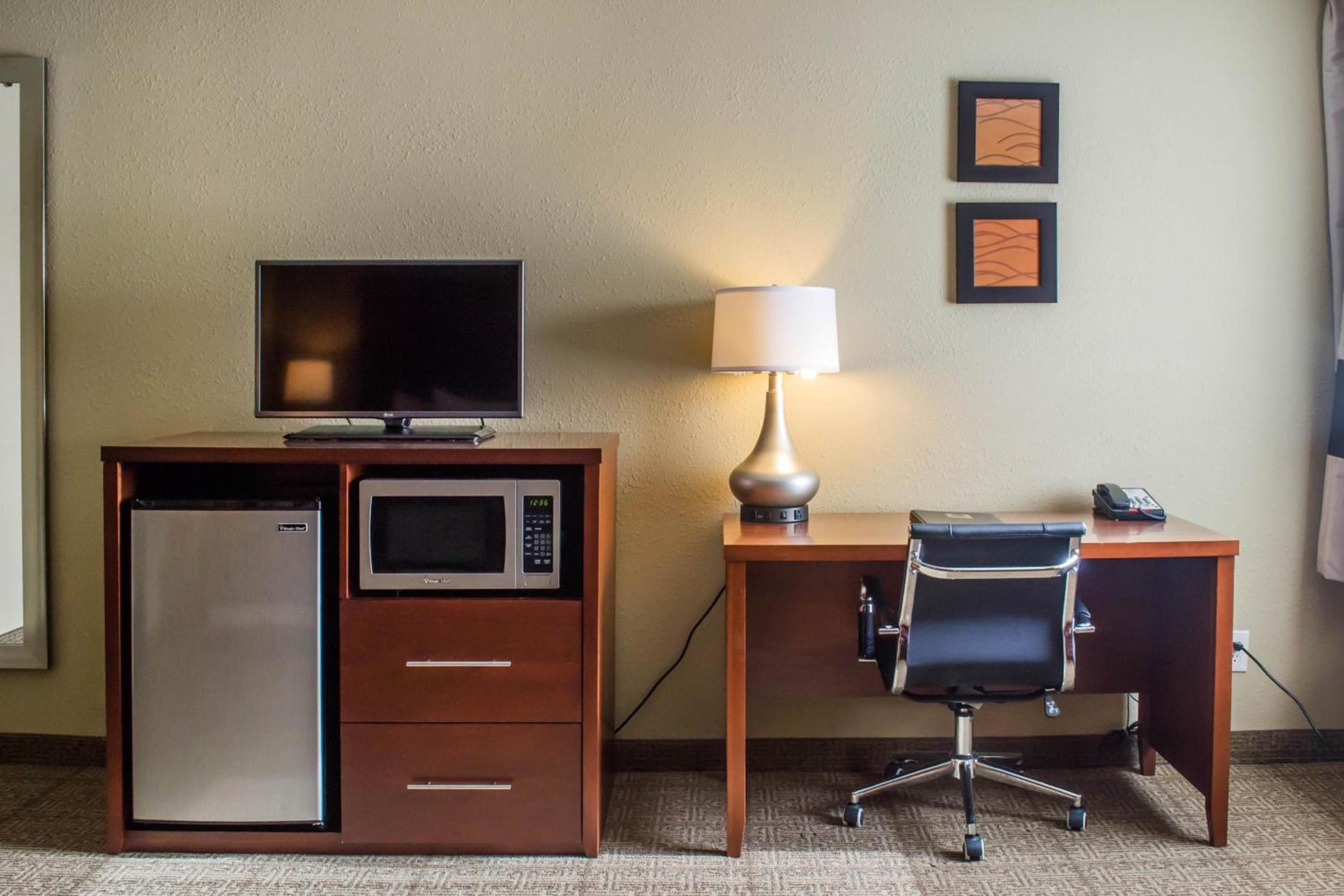 Comfort Inn Mayfield Heights Cleveland East photo 49