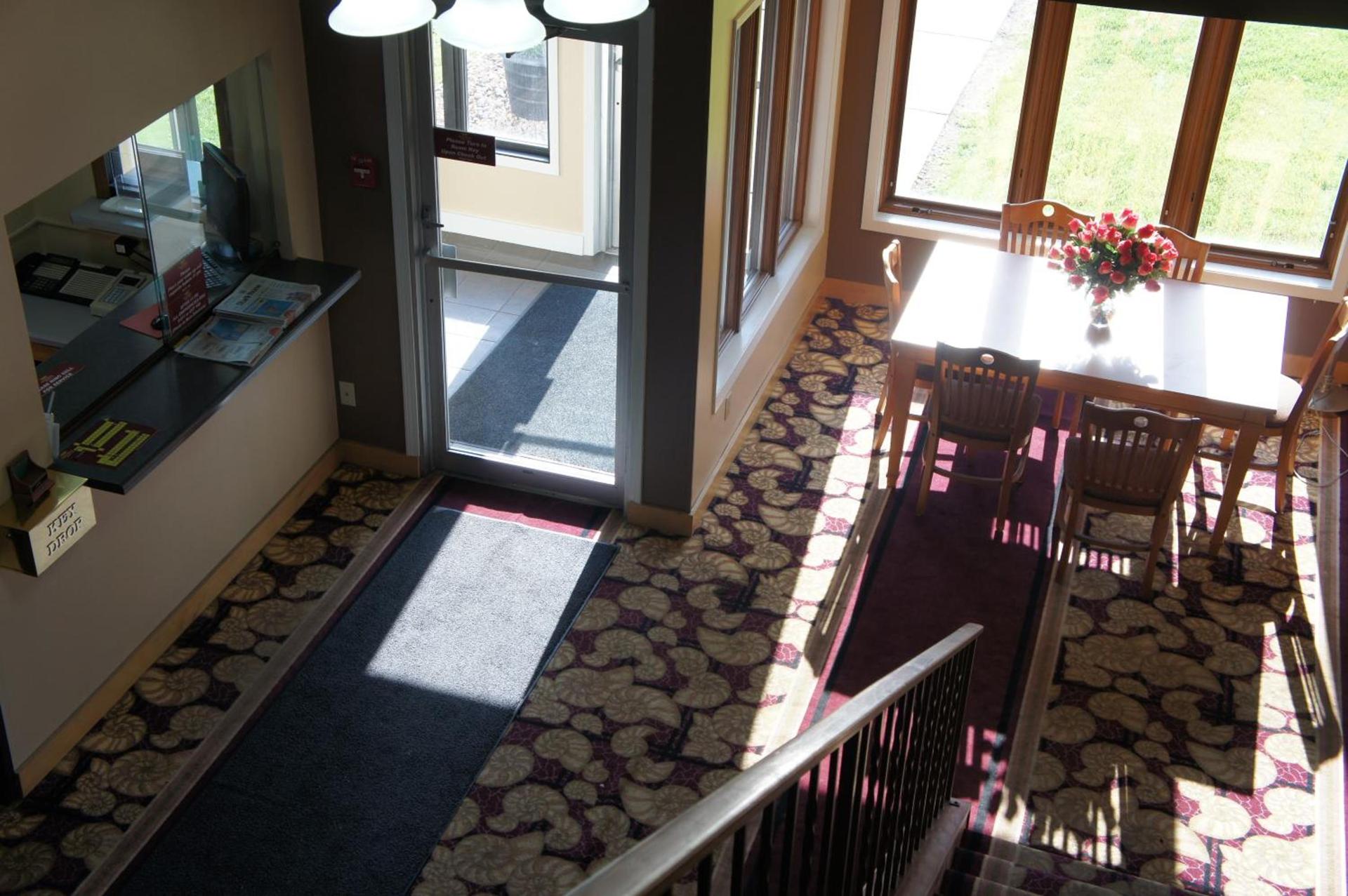 Coratel Inn and Suites Maple Grove photo 65