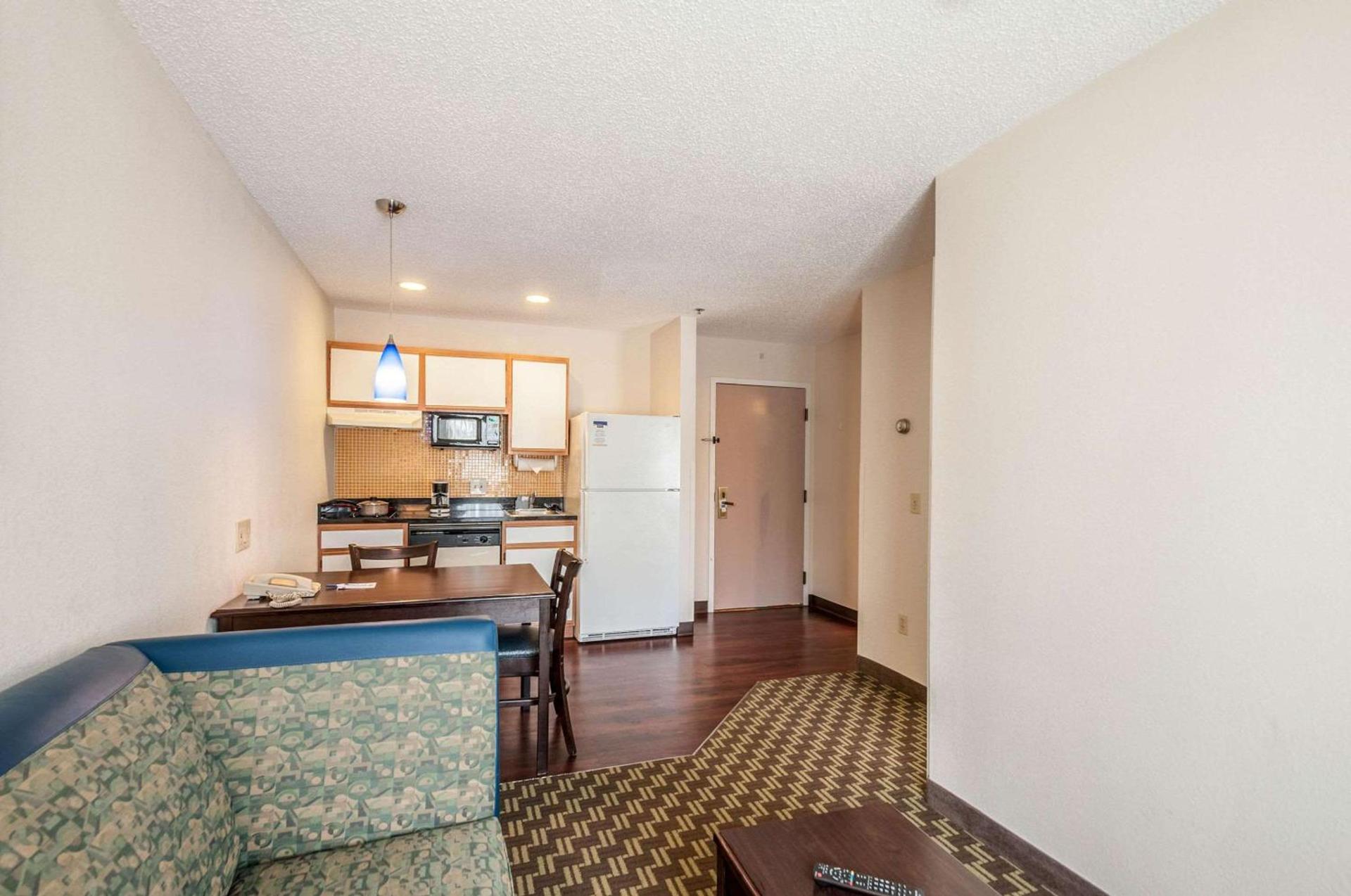 Candlewood Suites Frederick by IHG photo 16