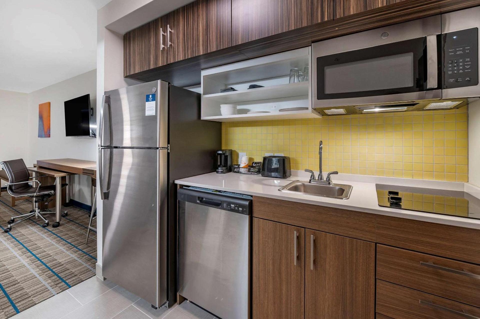 MainStay Suites Georgetown Lexington North photo 16