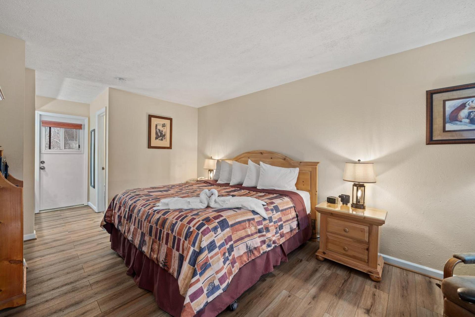 Jonathan Creek Inn and Villas photo 25