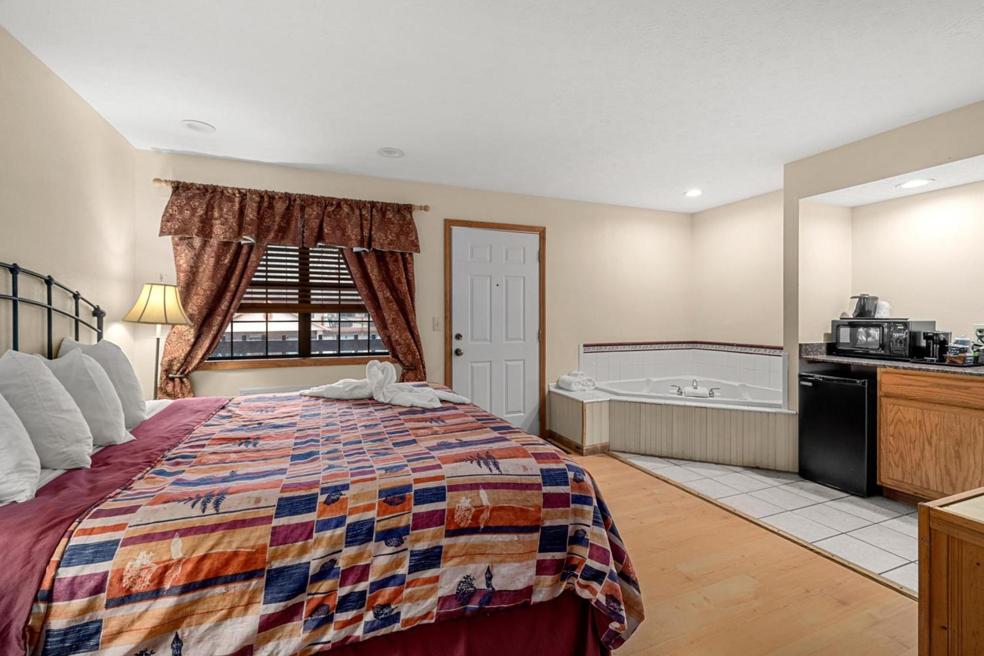Jonathan Creek Inn and Villas photo 30