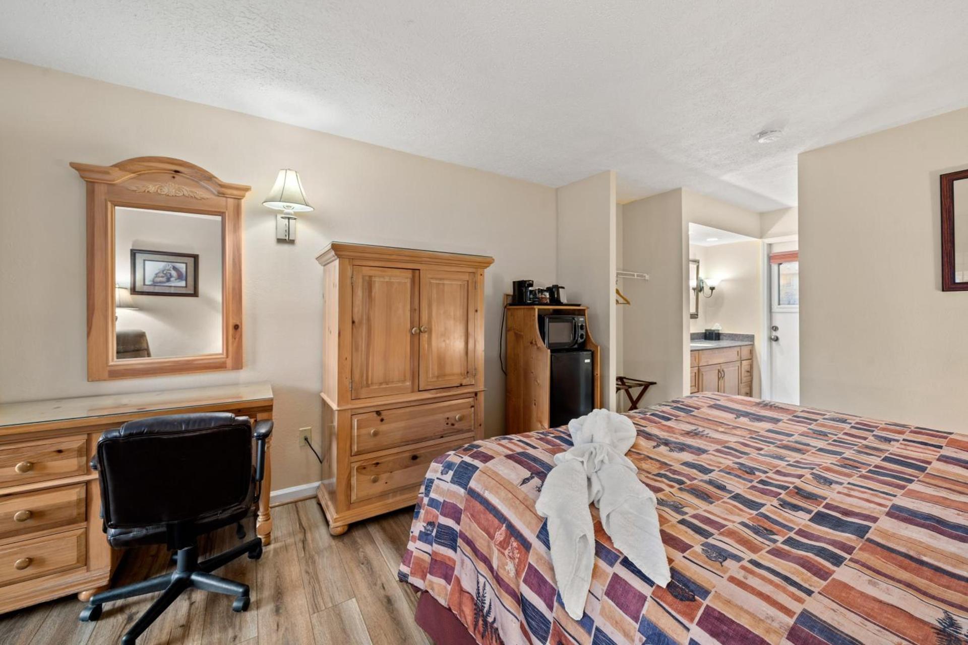 Jonathan Creek Inn and Villas photo 32